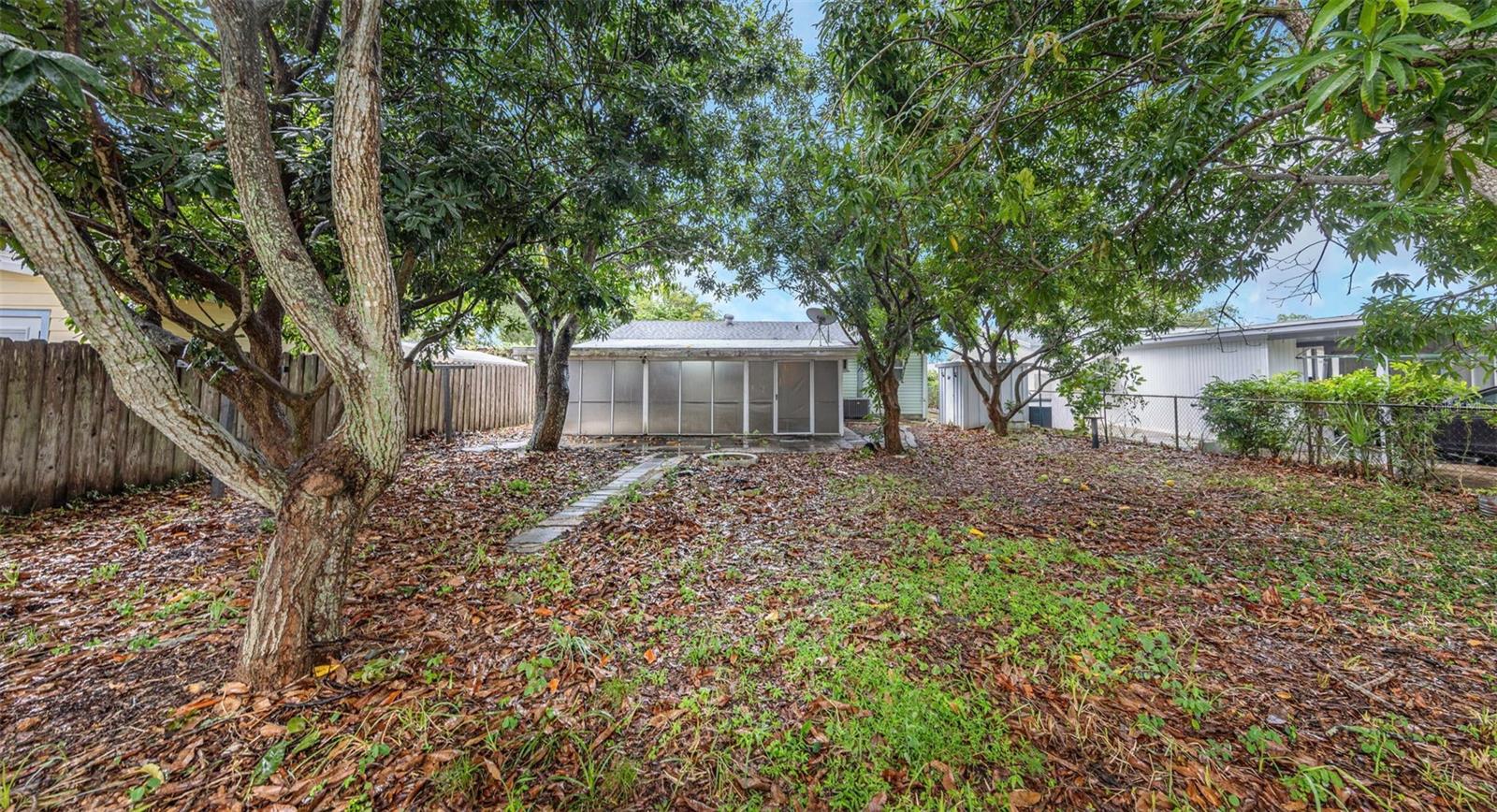 Photo 4 of Single family home for sale at 5621 11th Avenue N, Saint Petersburg, FL 33710 | MLS# TB8544219 | Listing updated on 2026-09-02