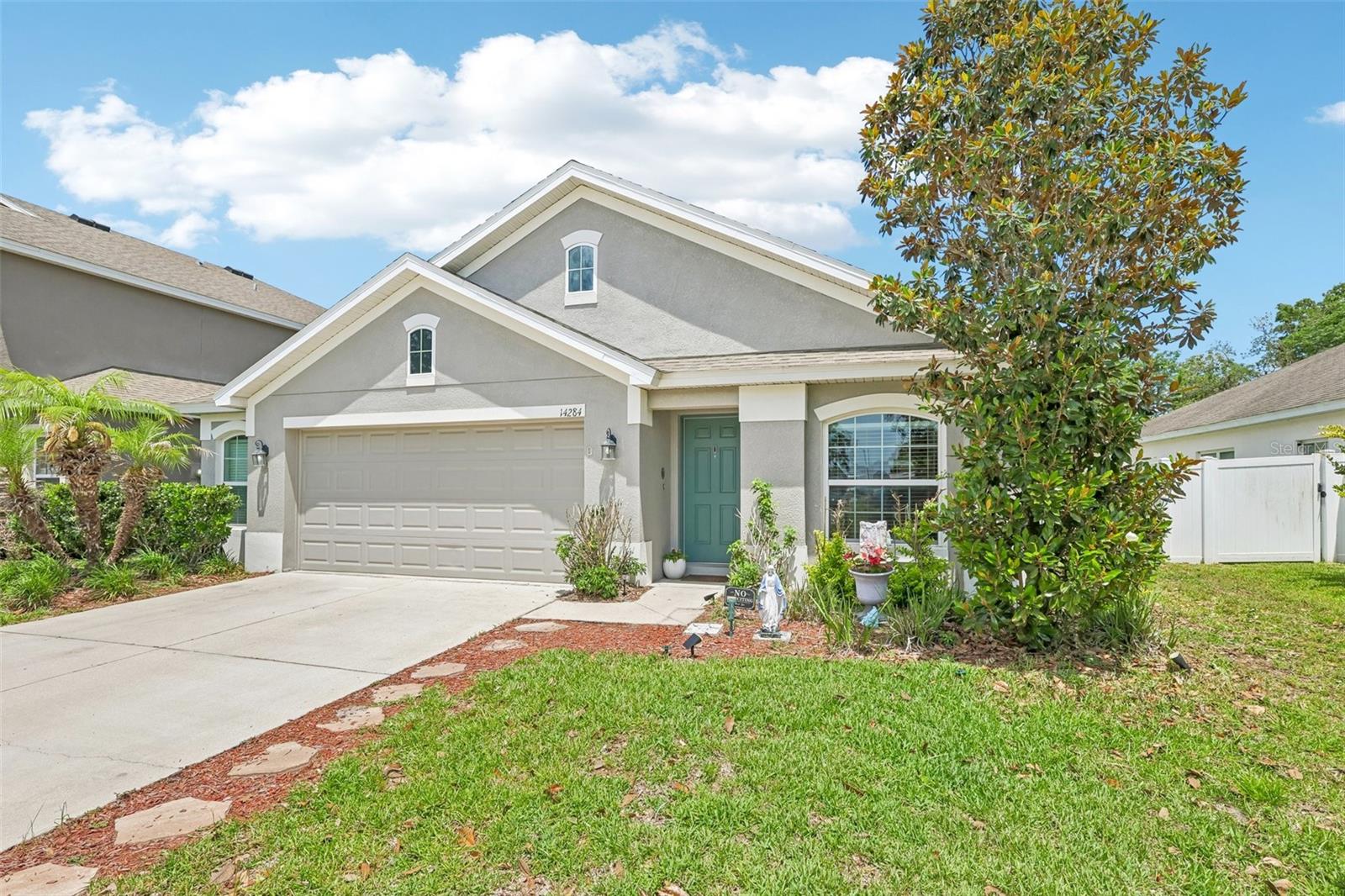 Photo 2 of Single family home for sale at 14284 Finsbury Dr, Spring Hill, FL 34609 | MLS# TB8544250 | Listing updated on 2026-09-02