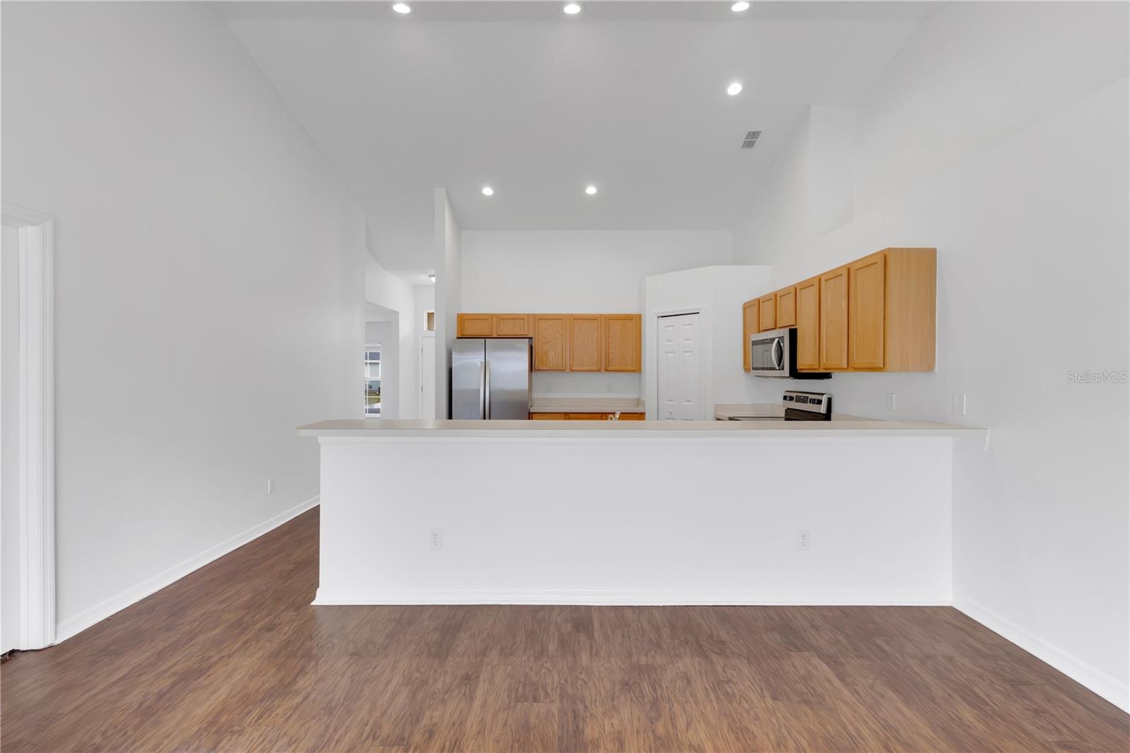 Photo 5 of Single family home for sale at 315 Colony Ct, Kissimmee, FL 34758 | MLS# O6438046 | Listing updated on 2026-09-02