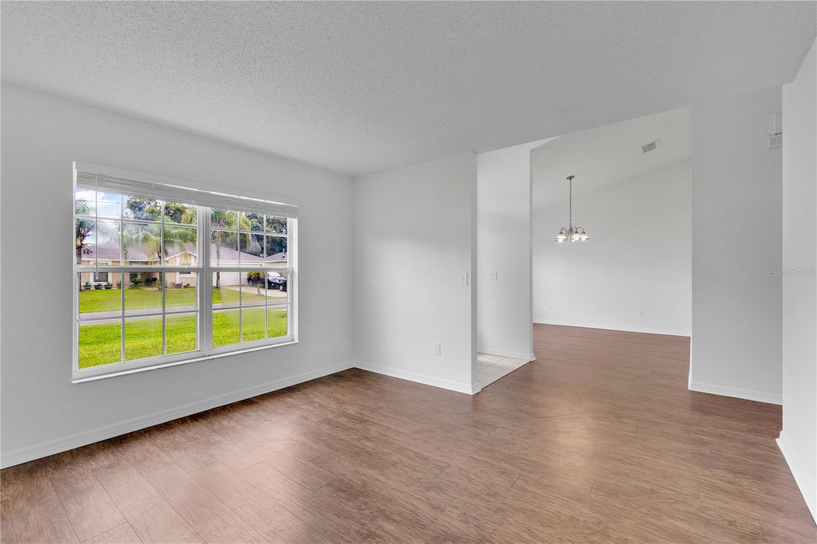 Photo 3 of Single family home for sale at 315 Colony Ct, Kissimmee, FL 34758 | MLS# O6438046 | Listing updated on 2026-09-02