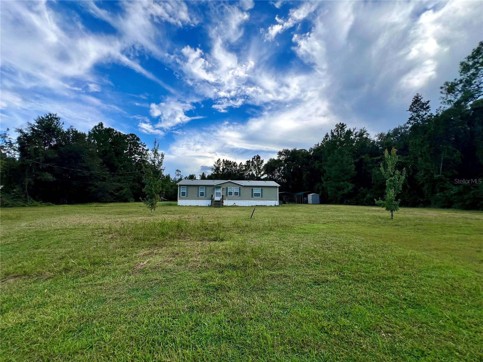 Photo 2 of Manufactured home for sale at 113 Sabrina Ln, Palatka, FL 32177 | MLS# FC321130 | Listing updated on 2026-09-02