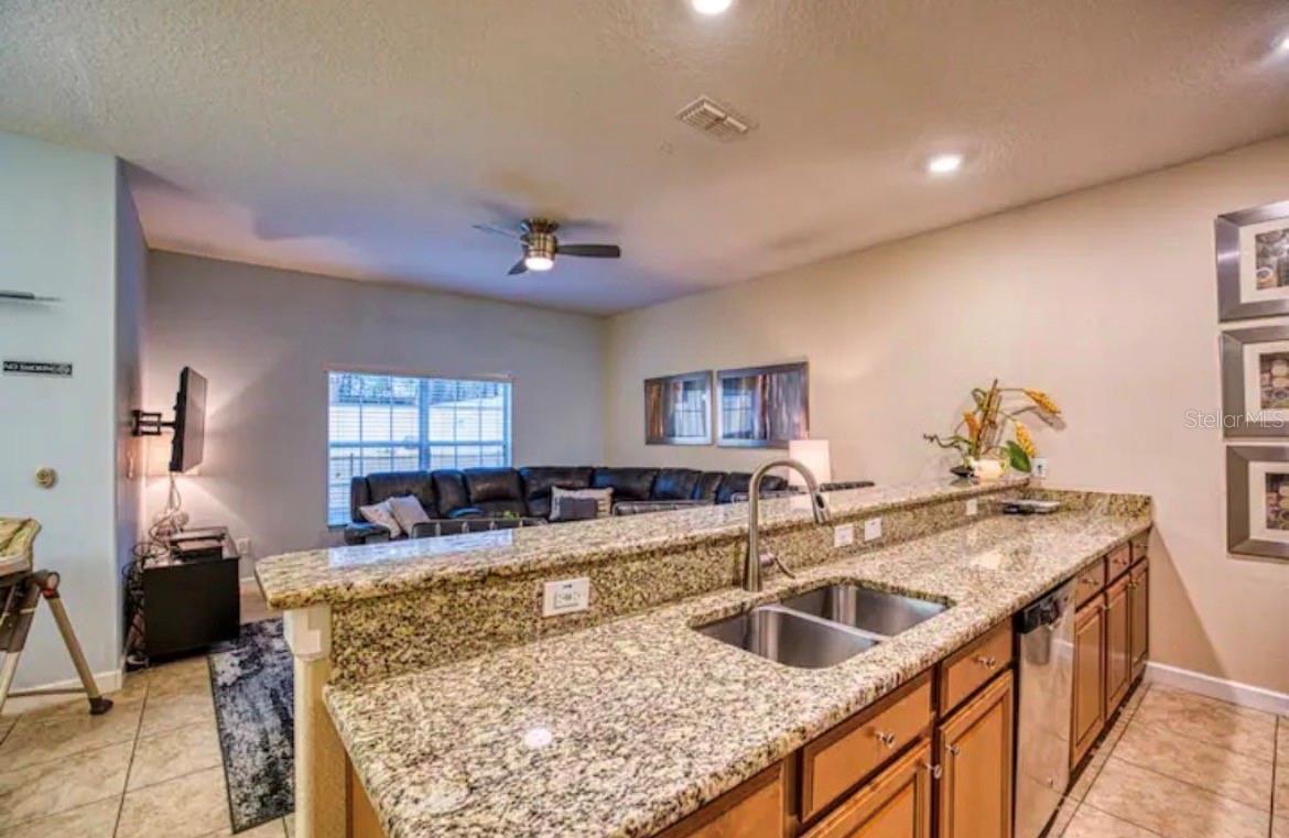 Photo 4 of Townhouse for sale at 2935 Banana Palm Dr, Kissimmee, FL 34747 | MLS# O6438109 | Listing updated on 2026-09-02