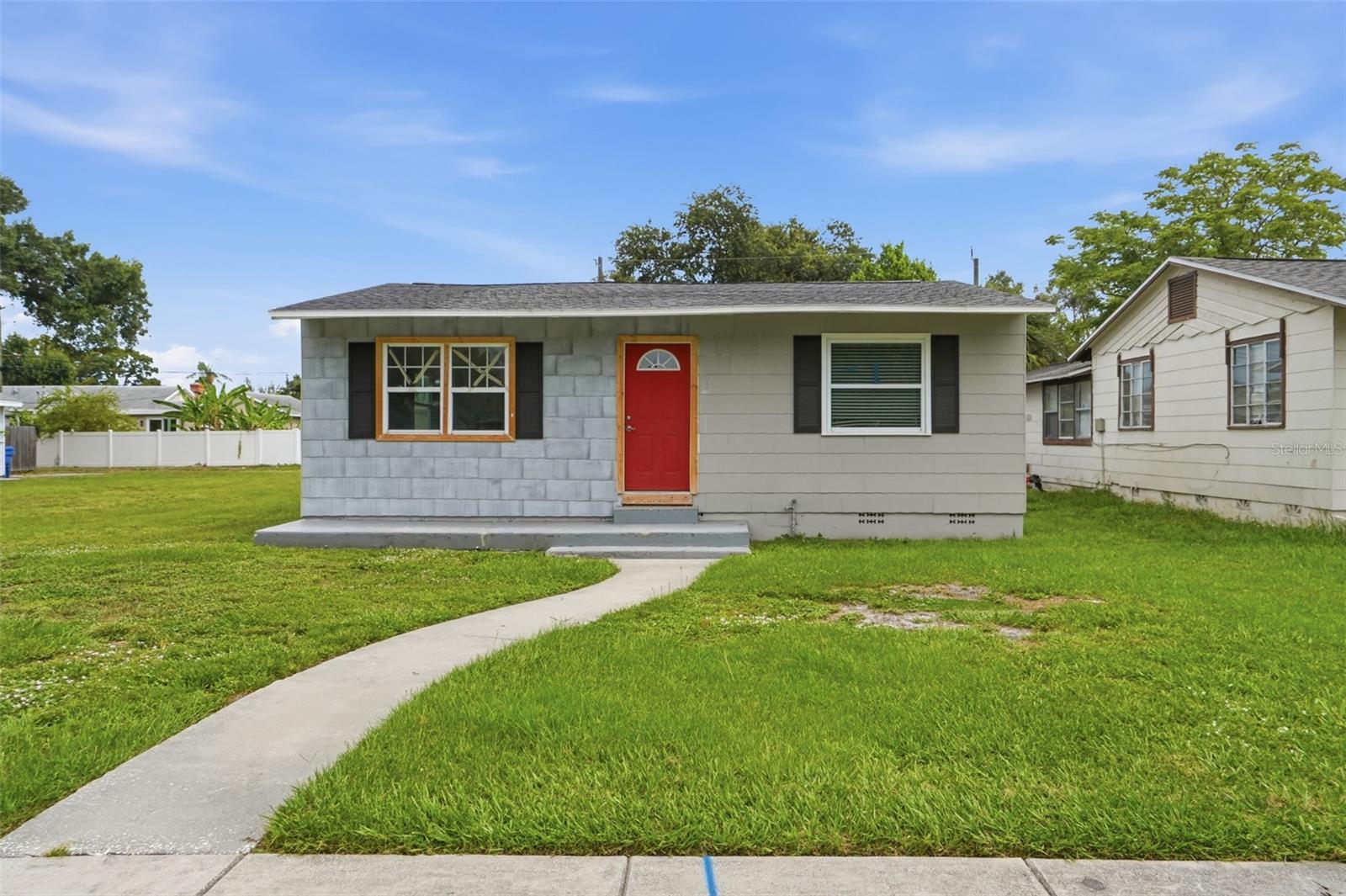 Photo 1 of Single family home for sale at 4535 Emerson Ave S, Saint Petersburg, FL 33711 | MLS# O6438132 | Listing updated on 2026-09-05