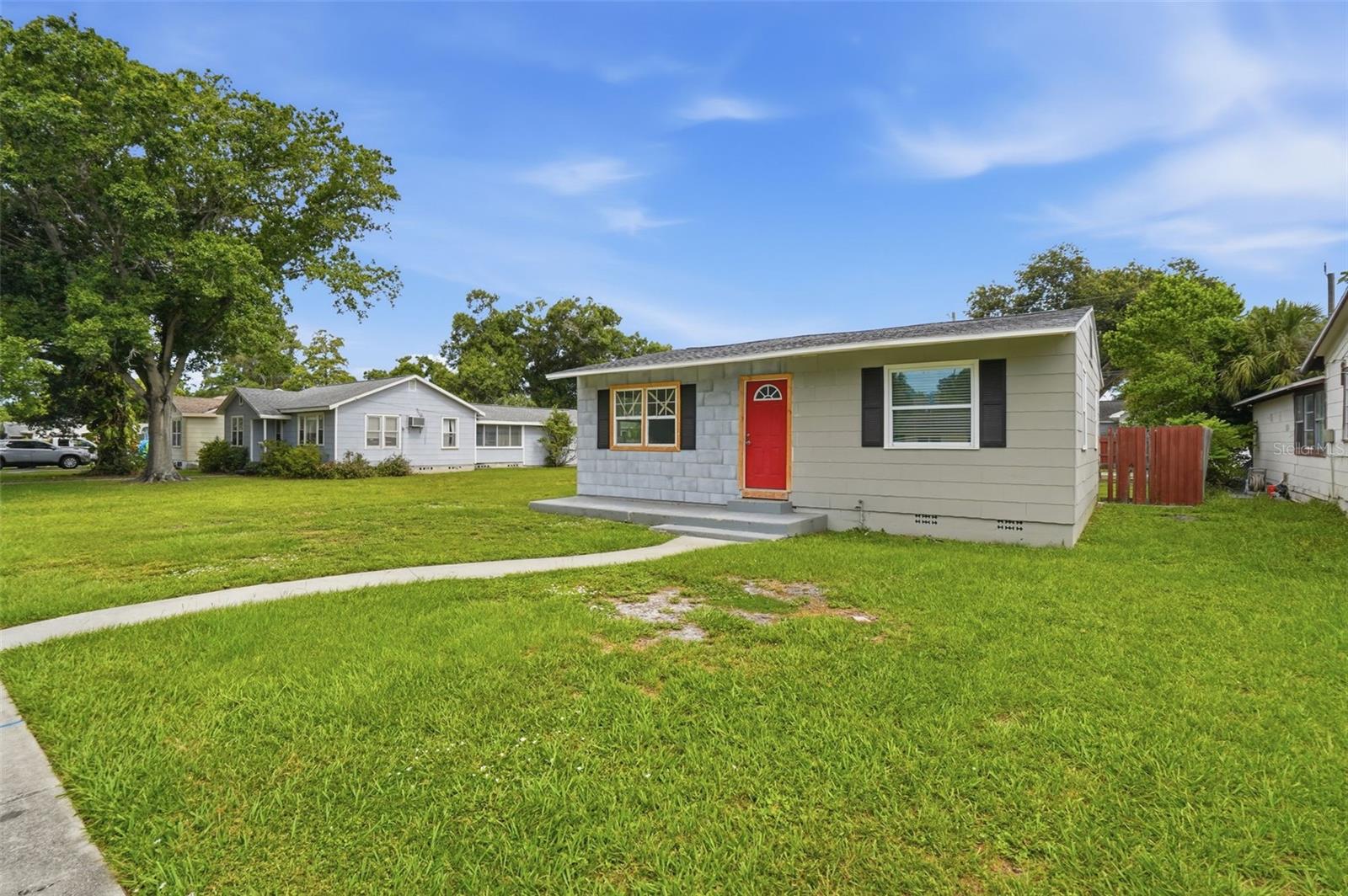 Photo 2 of Single family home for sale at 4535 Emerson Ave S, Saint Petersburg, FL 33711 | MLS# O6438132 | Listing updated on 2026-09-05
