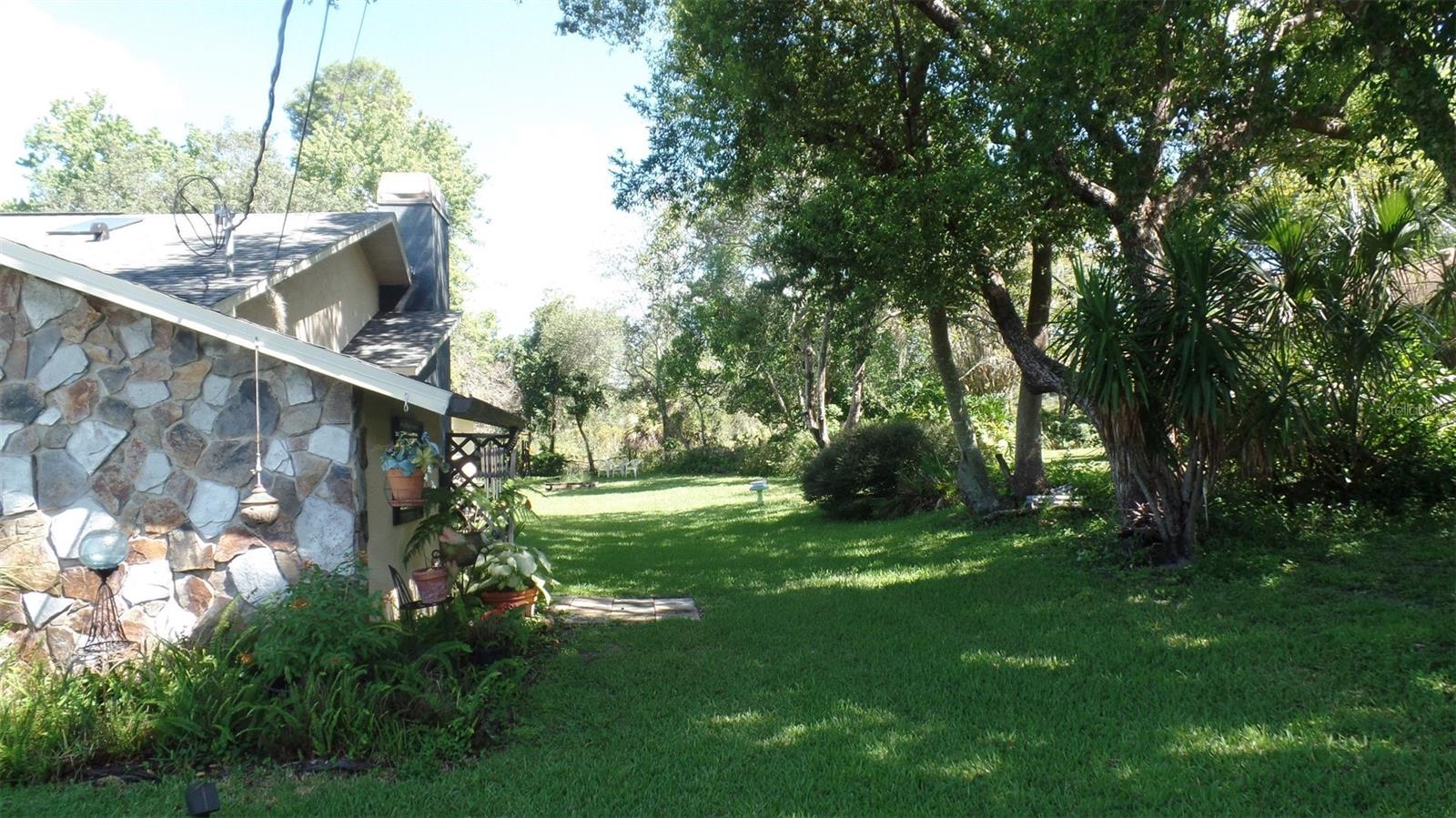 Photo 4 of Single family home for sale at 8057 Delaware Dr, Weeki Wachee, FL 34607 | MLS# W7889094 | Listing updated on 2026-09-02