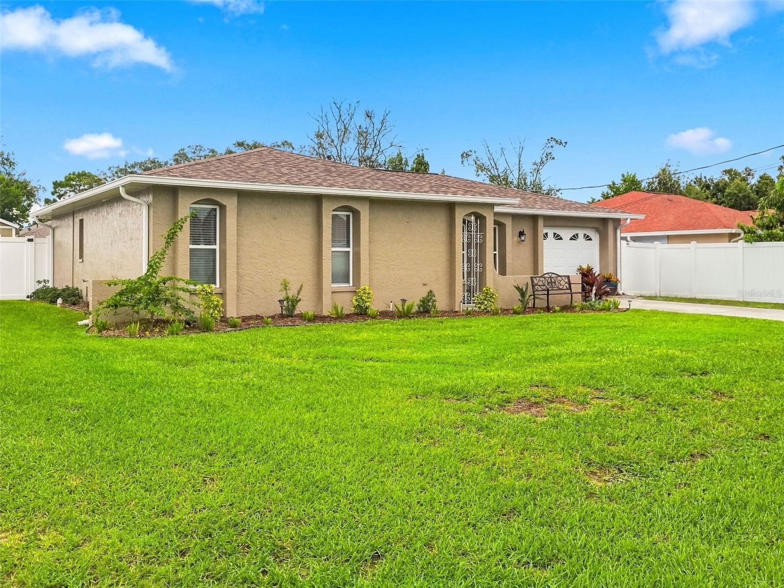 Photo 2 of Single family home for sale at 9122 Dupont Ave, Spring Hill, FL 34608 | MLS# W7889104 | Listing updated on 2026-09-05