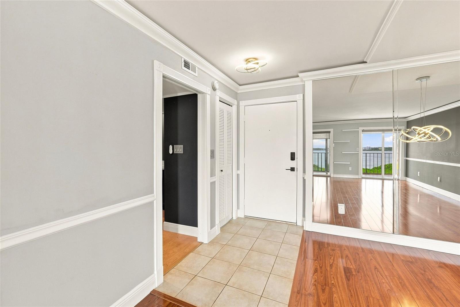 4th image of 19029 N US Hwy 19 #9-704, Clearwater, FL 33764 | MLS# TB8544559