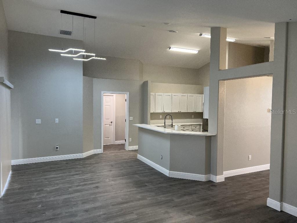 Photo 5 of Single family home for sale at 735 Hurley Dr, Winter Garden, FL 34787 | MLS# TB8544631 | Listing updated on 2026-09-02