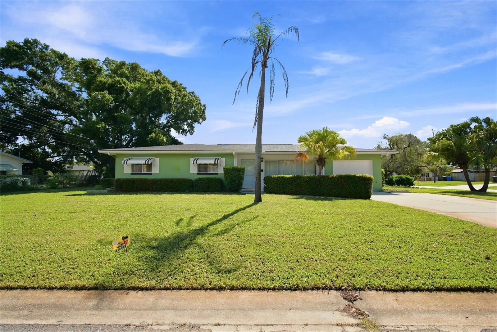 Photo 2 of Single family home for sale at 2101 Winchester Rd N, Saint Petersburg, FL 33710 | MLS# TB8544743 | Listing updated on 2026-09-02