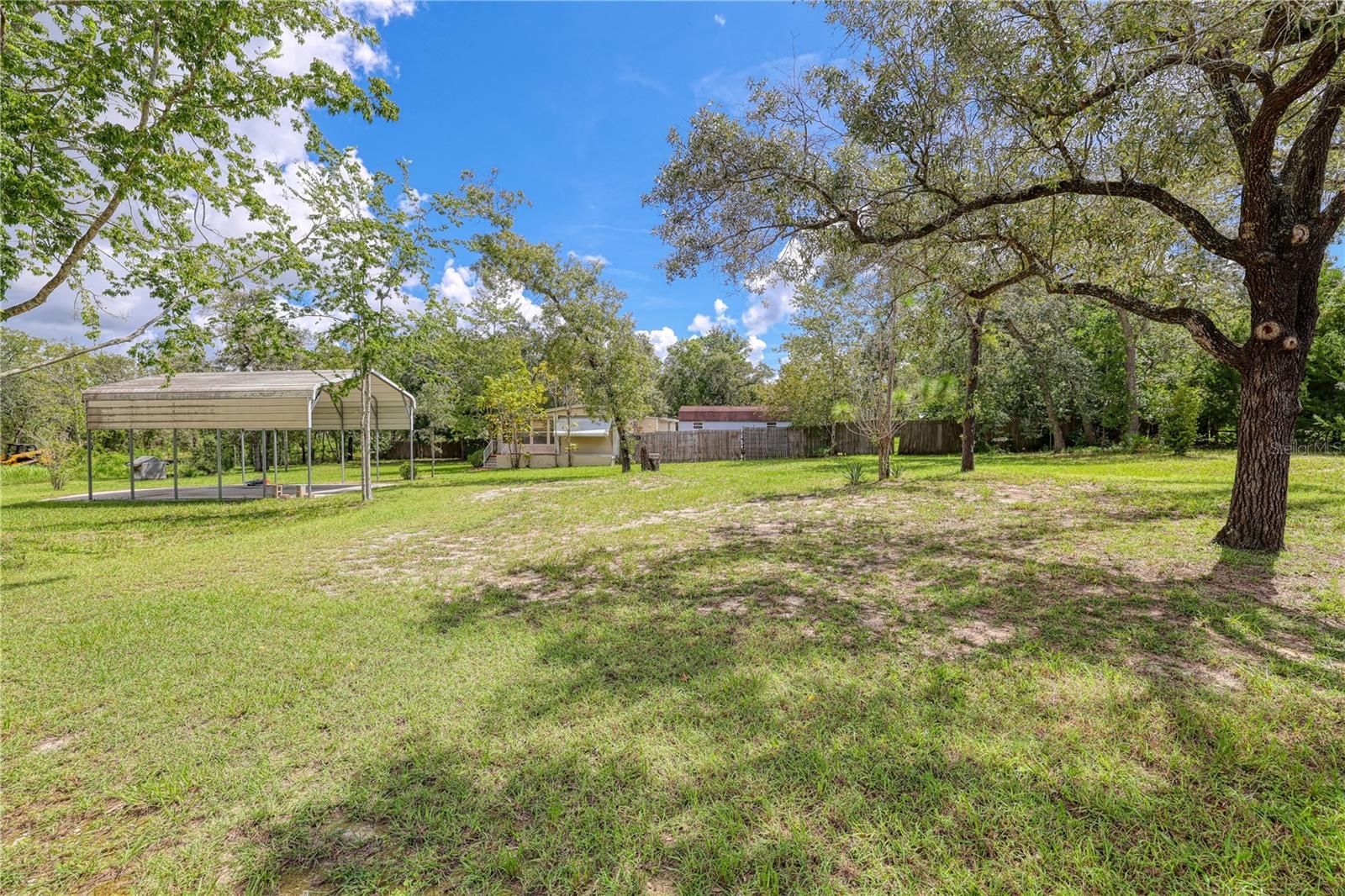 Photo 5 of Manufactured home for sale at 11390 Maripoe Rd, Weeki Wachee, FL 34614 | MLS# W7889124 | Listing updated on 2026-09-02