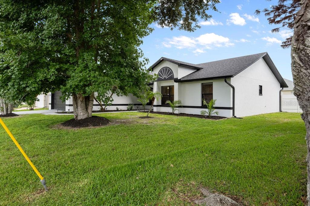 Photo 2 of Single family home for sale at 54 Dorset Dr, Kissimmee, FL 34758 | MLS# O6438439 | Listing updated on 2026-09-02