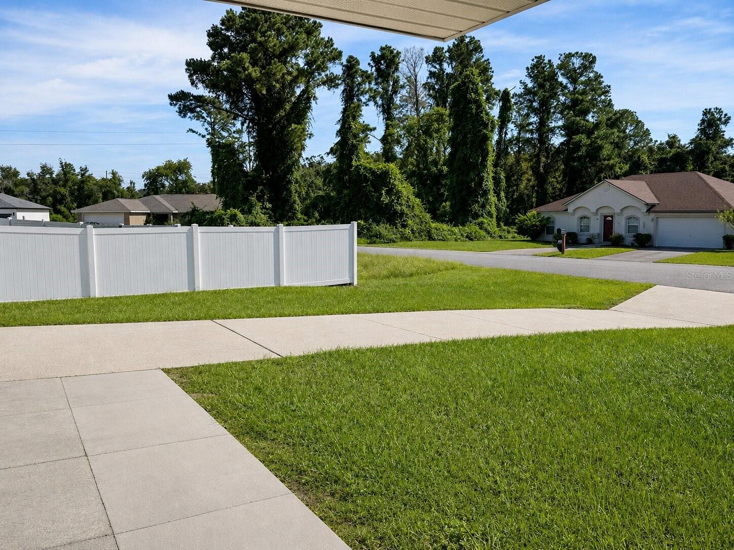 Photo 2 of Single family home for sale at 13604 Sw 40th Circle, Ocala, FL 34473 | MLS# S5156785 | Listing updated on 2026-09-02