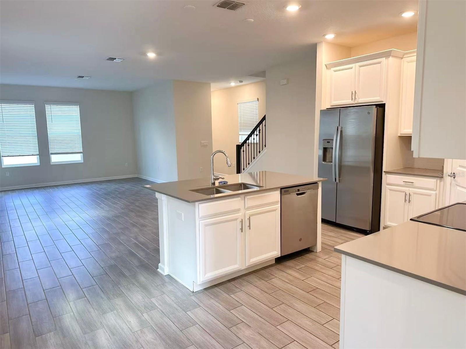 Photo 3 of Single family home for sale at 1374 Viscaya Cvs Blvd, Winter Garden, FL 34787 | MLS# O6438465 | Listing updated on 2026-09-02