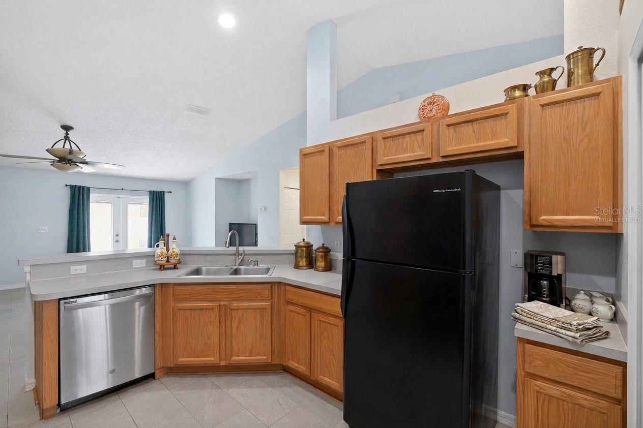 Photo 5 of Single family home for sale at 1906 Manatee Ln, Kissimmee, FL 34759 | MLS# P4939762 | Listing updated on 2026-09-02