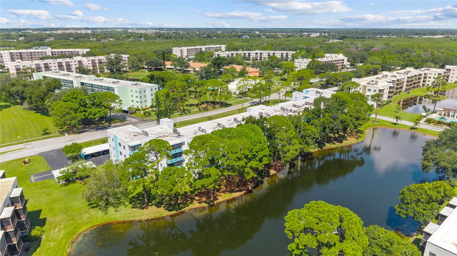 Listing Photo 2 - Condo for sale in building located at 5970 80Th St N, St. Petersburg, FL 33709 - Unit #309