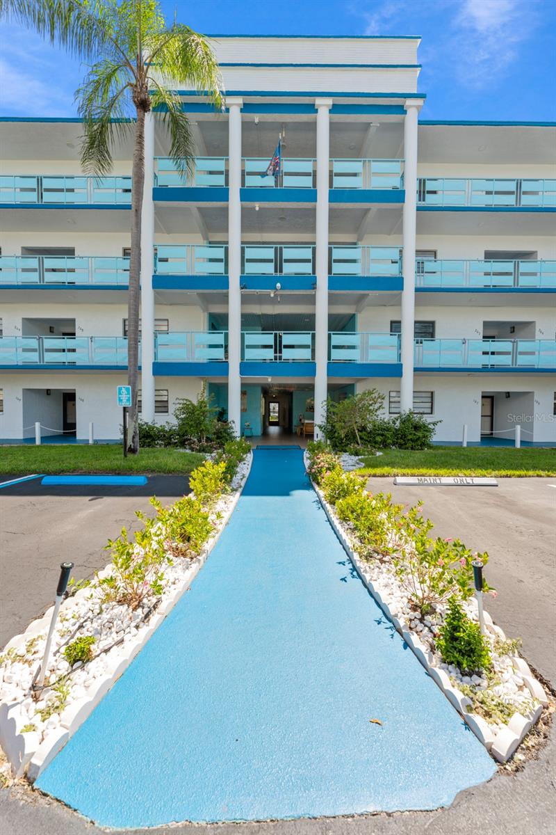 Photo 2 of Condo for sale at 5970 80th Street N #309, Saint Petersburg, FL 33709 | MLS# TB8544845 | Listing updated on 2026-09-03