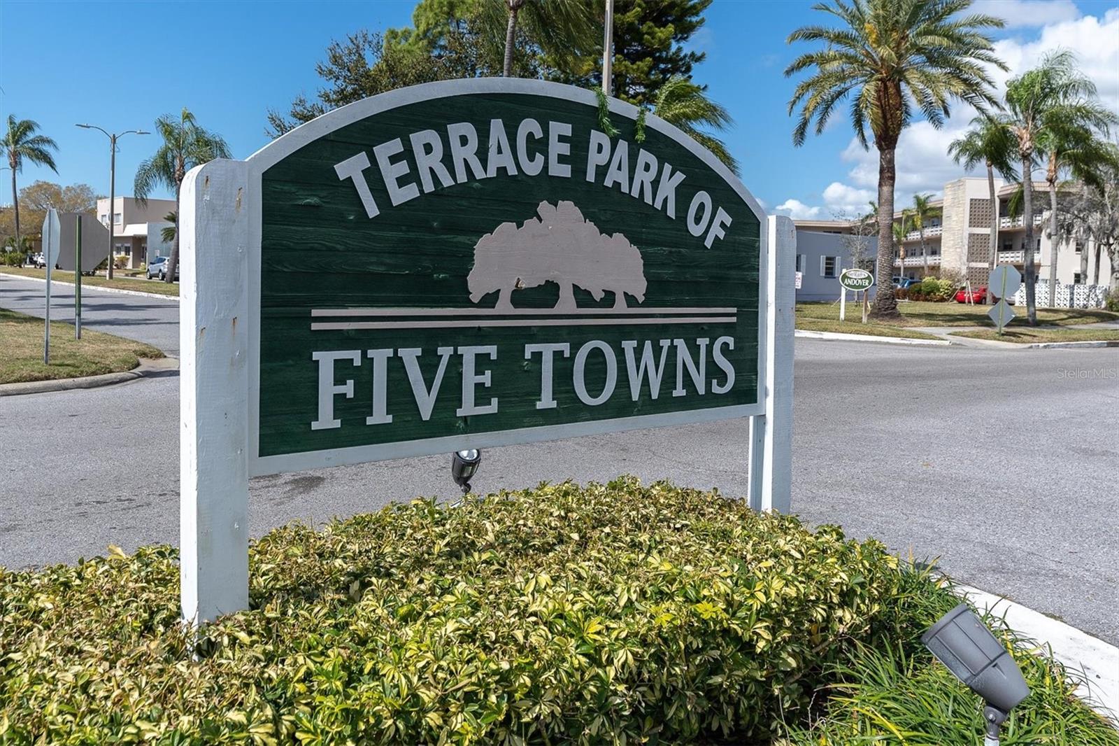 Photo 1 of Condo for sale at 8198 Ter Garden Dr #511, Saint Petersburg, FL 33709 | MLS# TB8544904 | Listing updated on 2026-09-03