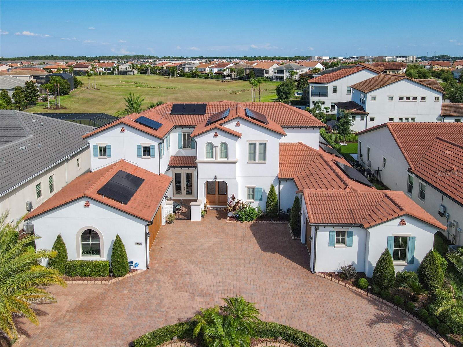 Photo 2 of Single family home for sale at 15680 Panther Lake Dr, Winter Garden, FL 34787 | MLS# O6438584 | Listing updated on 2026-09-02