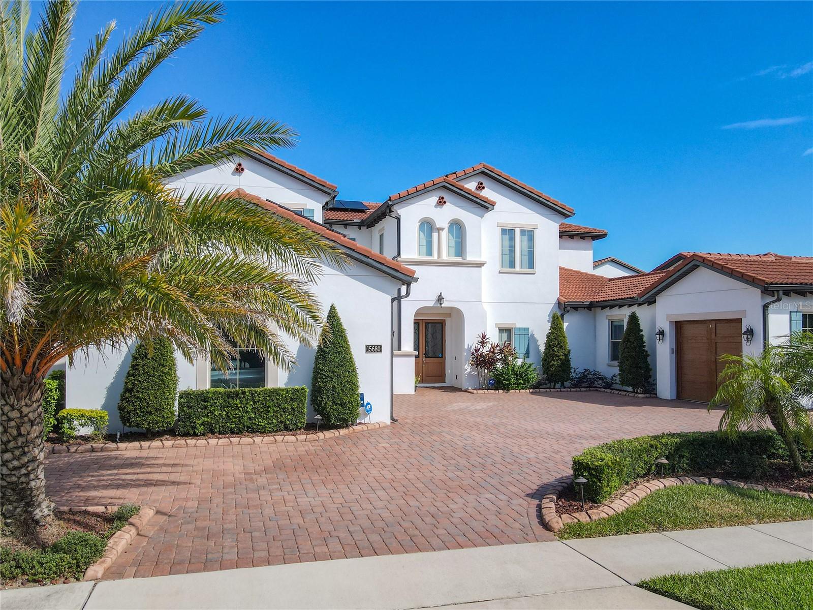 Photo 4 of Single family home for sale at 15680 Panther Lake Dr, Winter Garden, FL 34787 | MLS# O6438584 | Listing updated on 2026-09-02
