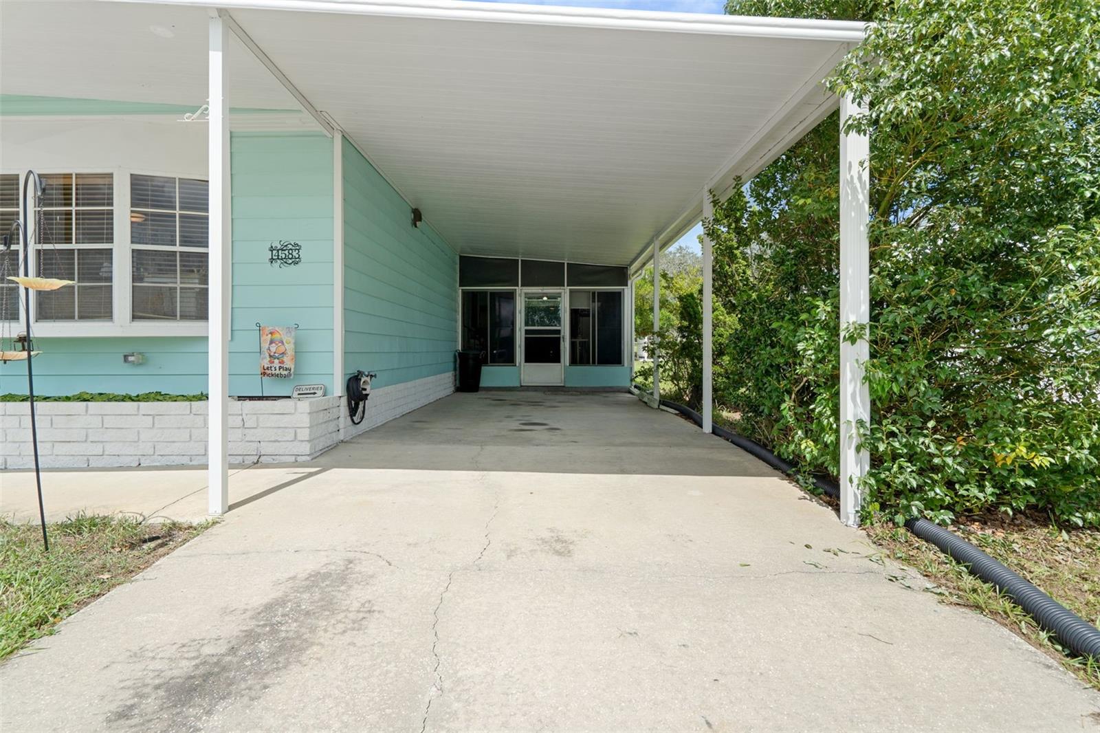 Photo 2 of Manufactured home for sale at 14583 Rialto Ave, Brooksville, FL 34613 | MLS# W7889144 | Listing updated on 2026-09-04