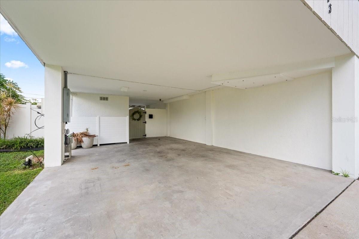 Photo 4 of Single family home for sale at 4675 Chancellor Cir NE, Saint Petersburg, FL 33703 | MLS# TB8544942 | Listing updated on 2026-09-05