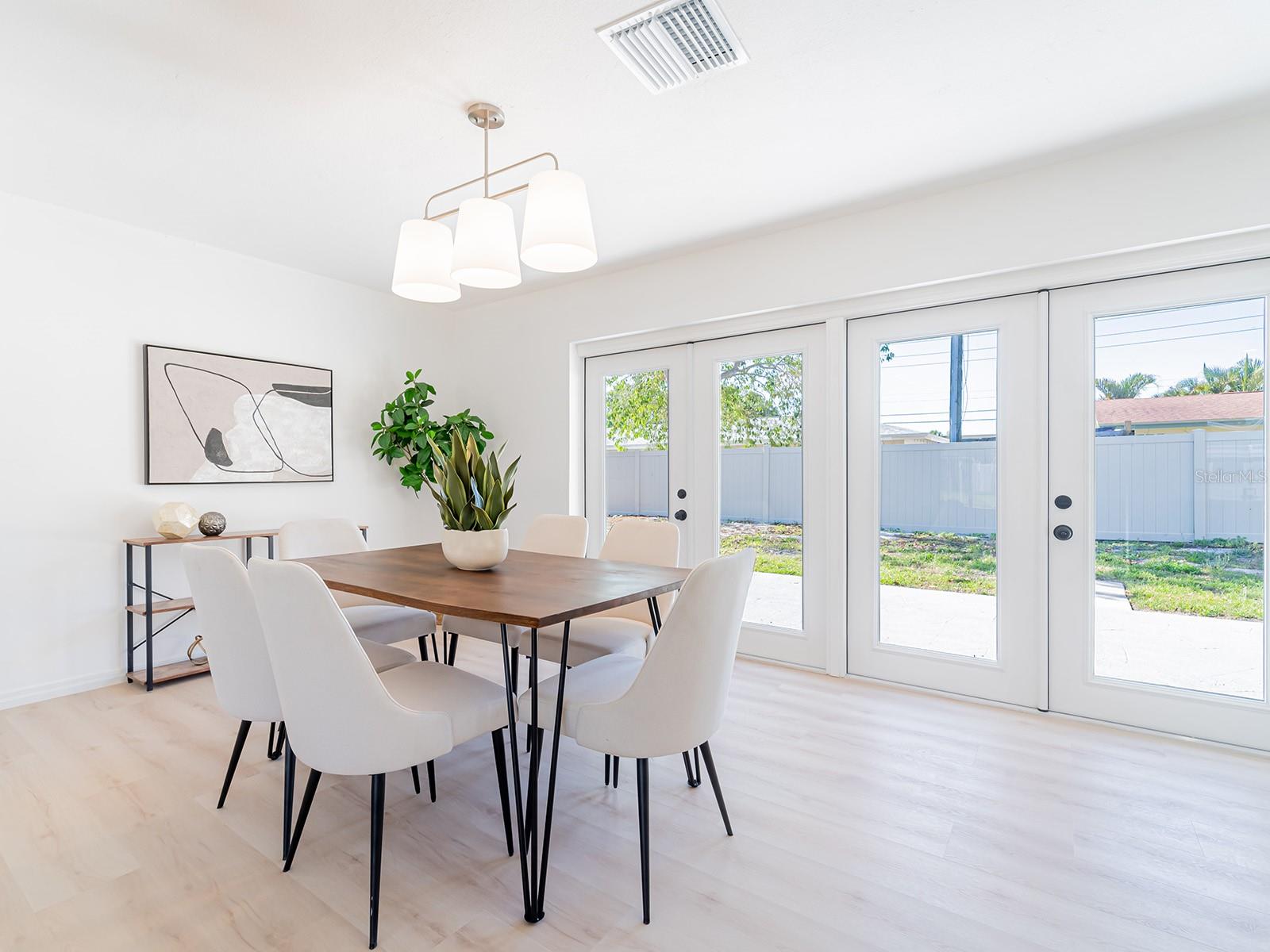 Photo 5 of Single family home for sale at 352 79th Avenue NE, Saint Petersburg, FL 33702 | MLS# TB8544967 | Listing updated on 2026-09-03