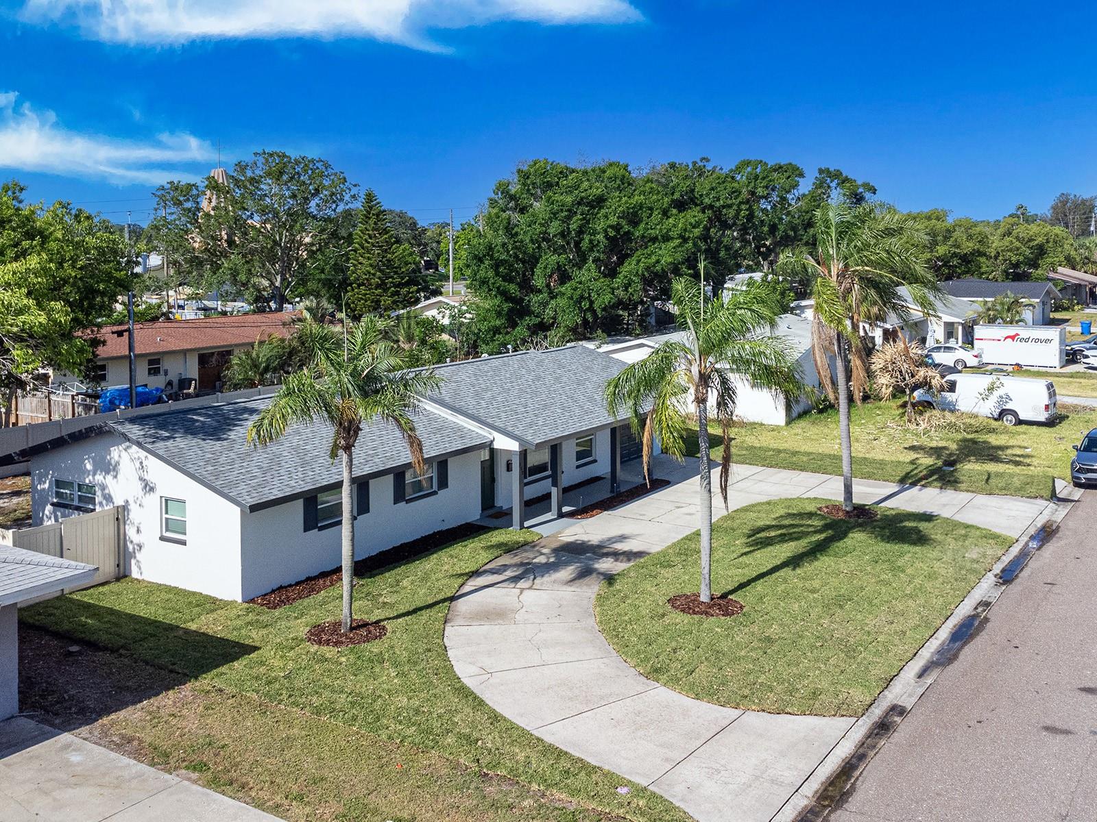 Photo 3 of Single family home for sale at 352 79th Avenue NE, Saint Petersburg, FL 33702 | MLS# TB8544967 | Listing updated on 2026-09-03