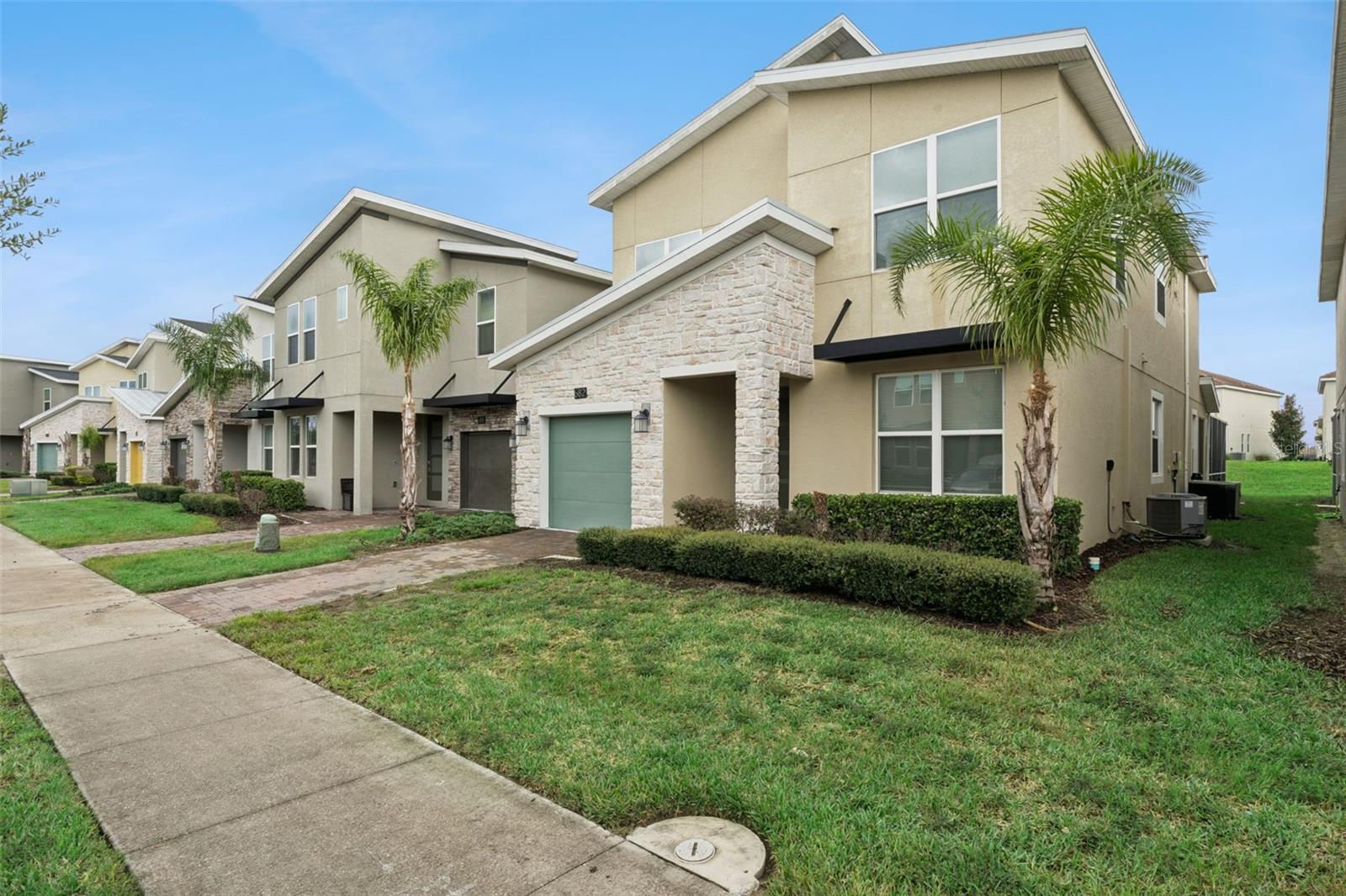Photo 4 of Single family home for sale at 682 Whistling Straits Blvd, Davenport, FL 33896 | MLS# S5156827 | Listing updated on 2026-09-02