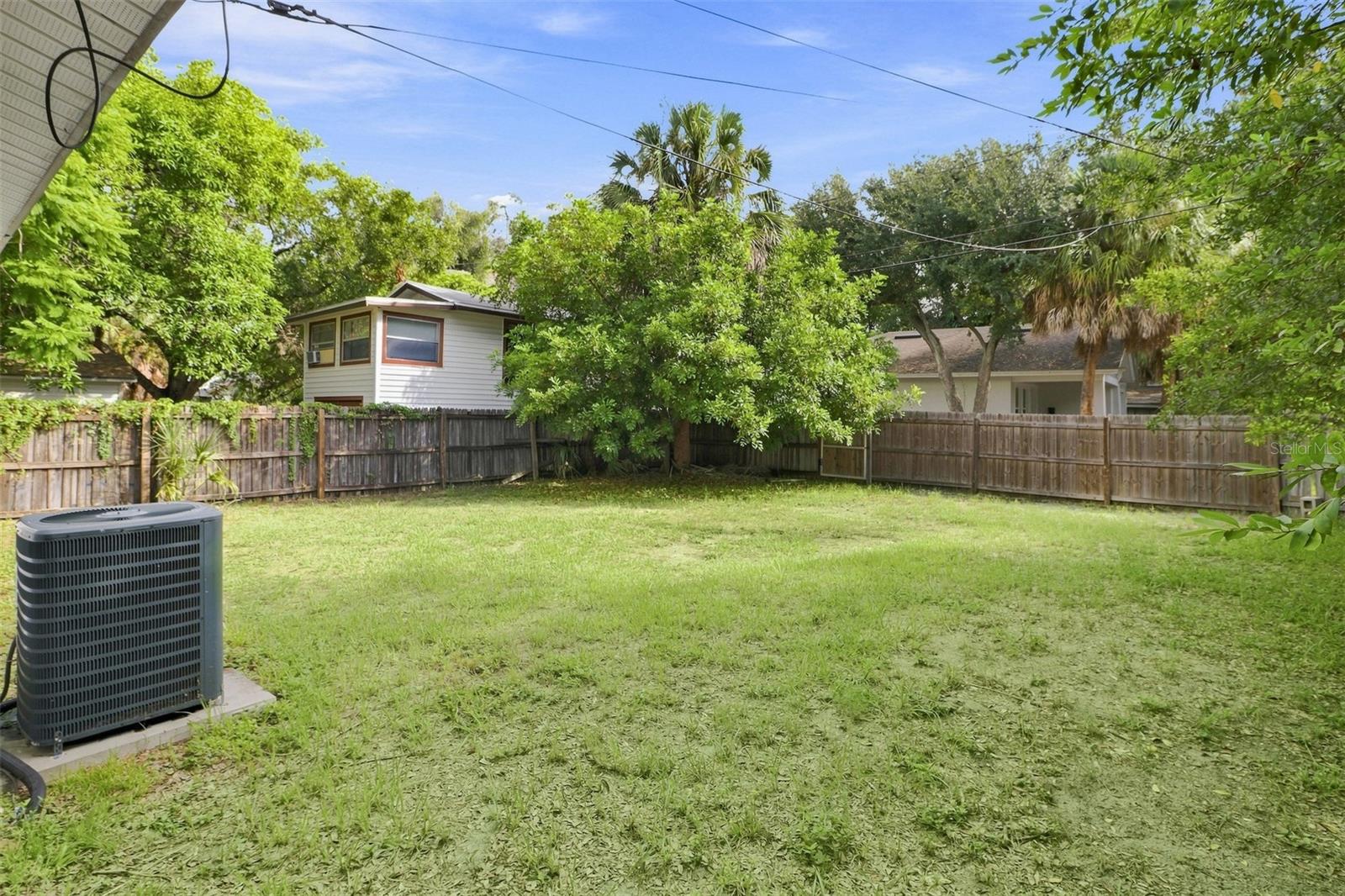 Photo 4 of Single family home for sale at 2324 Oakdale St S, Saint Petersburg, FL 33705 | MLS# O6438731 | Listing updated on 2026-09-03