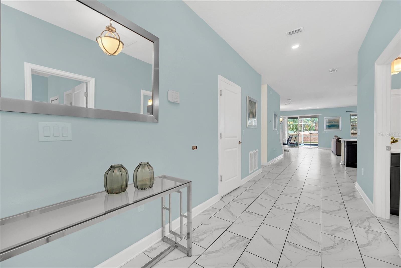 Photo 3 of Single family home for sale at 1652 Moon Valley Dr, Davenport, FL 33896 | MLS# O6438766 | Listing updated on 2026-09-03