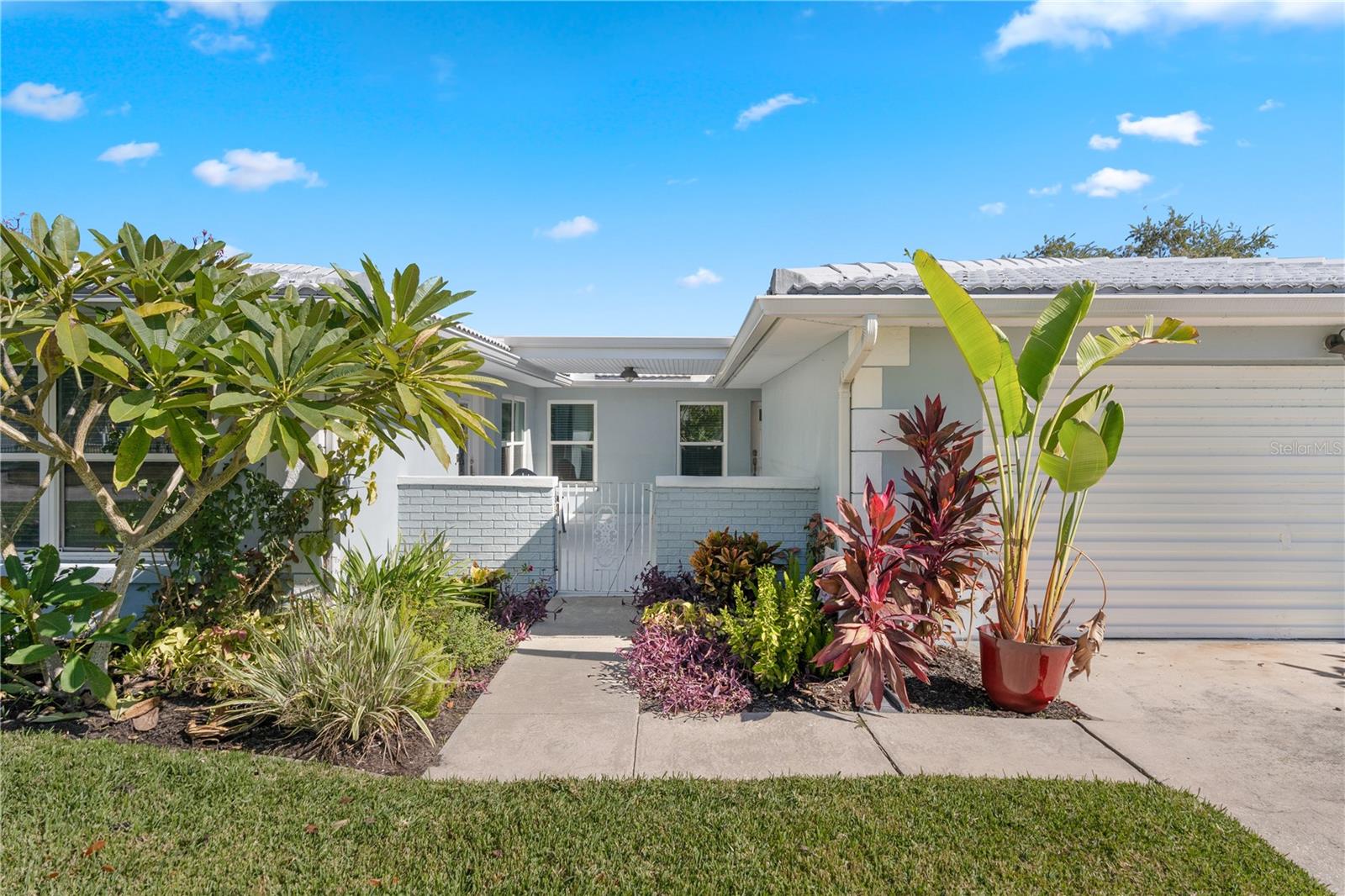 Photo 2 of Single family home for sale at 5027 Waterside Drive, Port Richey, FL 34668 | MLS# TB8545095 | Listing updated on 2026-09-03