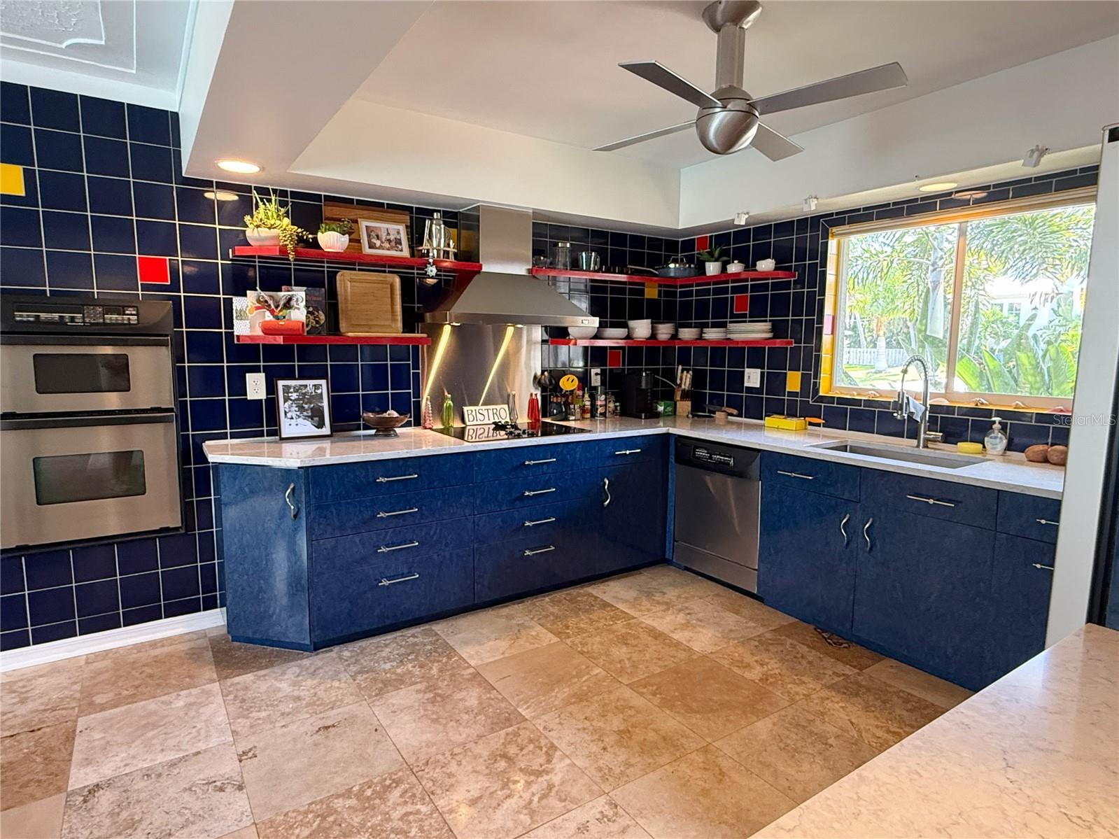 Photo 3 of Single family home for sale at 5541 Cape Aqua Dr, Sarasota, FL 34242 | MLS# A4704963 | Listing updated on 2026-09-04