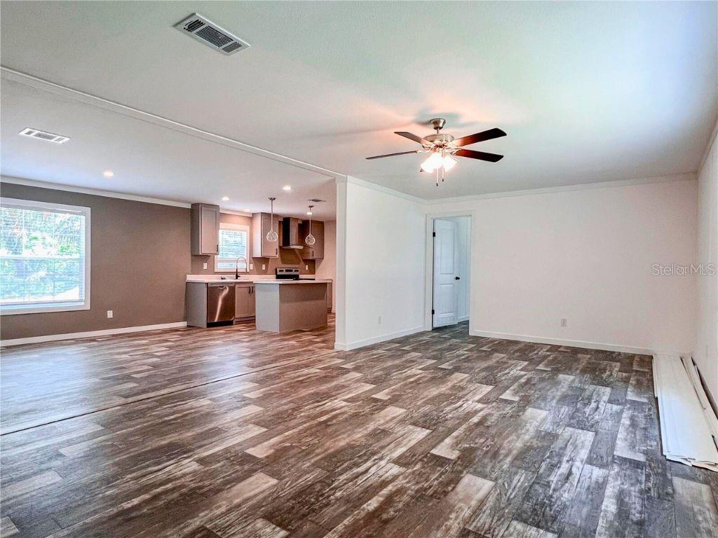 Photo 2 of Manufactured home for sale at 6165 Secret Pl, Brooksville, FL 34604 | MLS# S5156889 | Listing updated on 2026-09-04