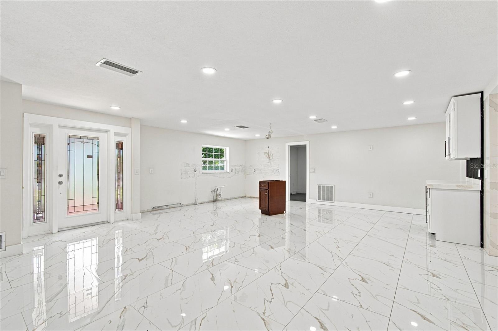 Photo 3 of Single family home for sale at 6463 1st Avenue N, Saint Petersburg, FL 33710 | MLS# TB8545322 | Listing updated on 2026-09-05