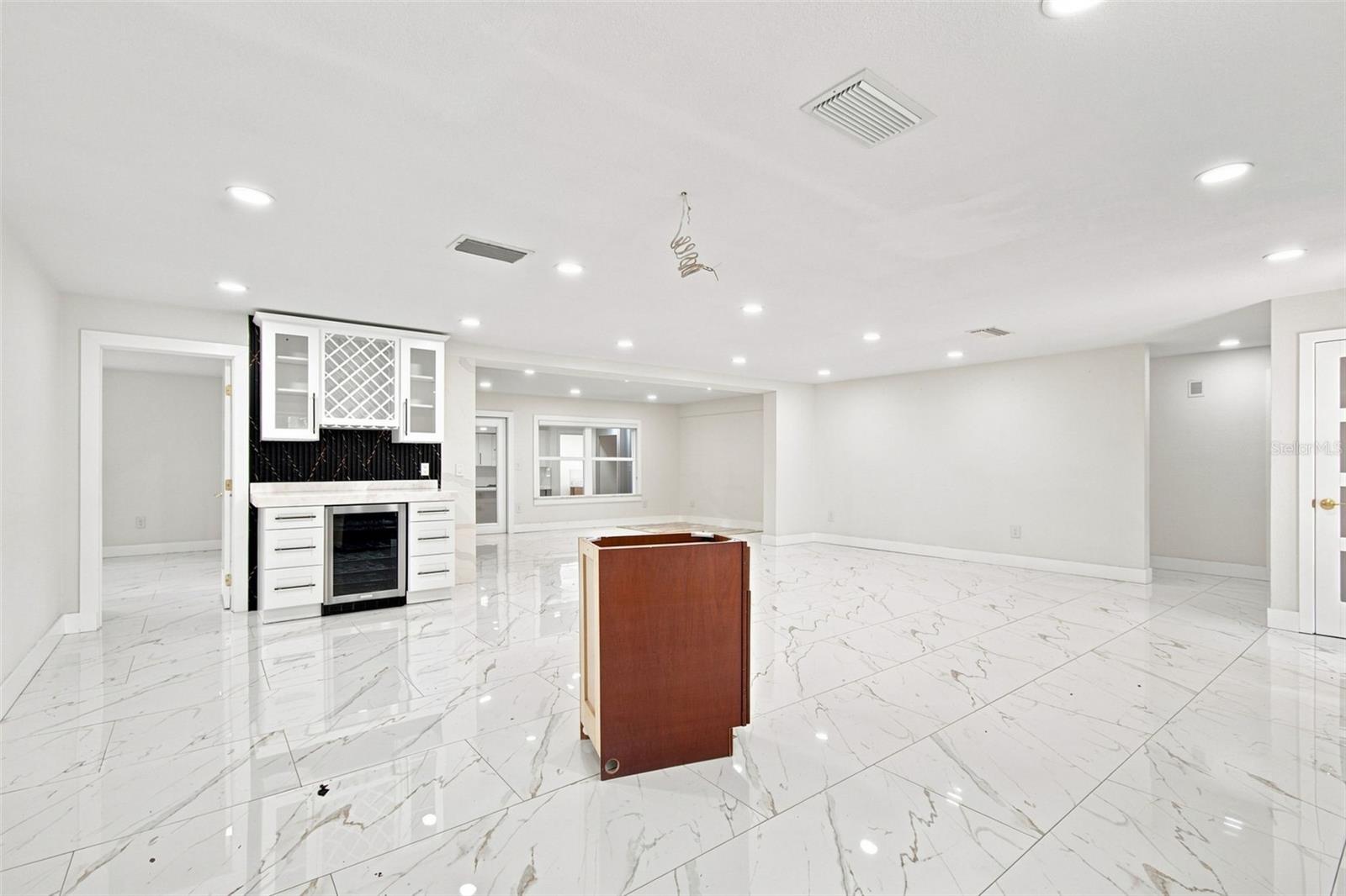 Photo 5 of Single family home for sale at 6463 1st Avenue N, Saint Petersburg, FL 33710 | MLS# TB8545322 | Listing updated on 2026-09-05