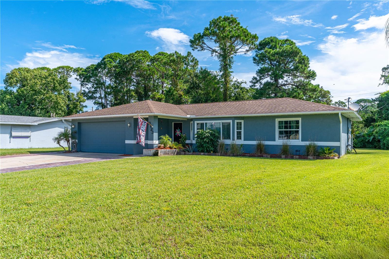 Photo 3 of Single family home for sale at 3123 Juniper Dr, Edgewater, FL 32141 | MLS# NS1089164 | Listing updated on 2026-09-05