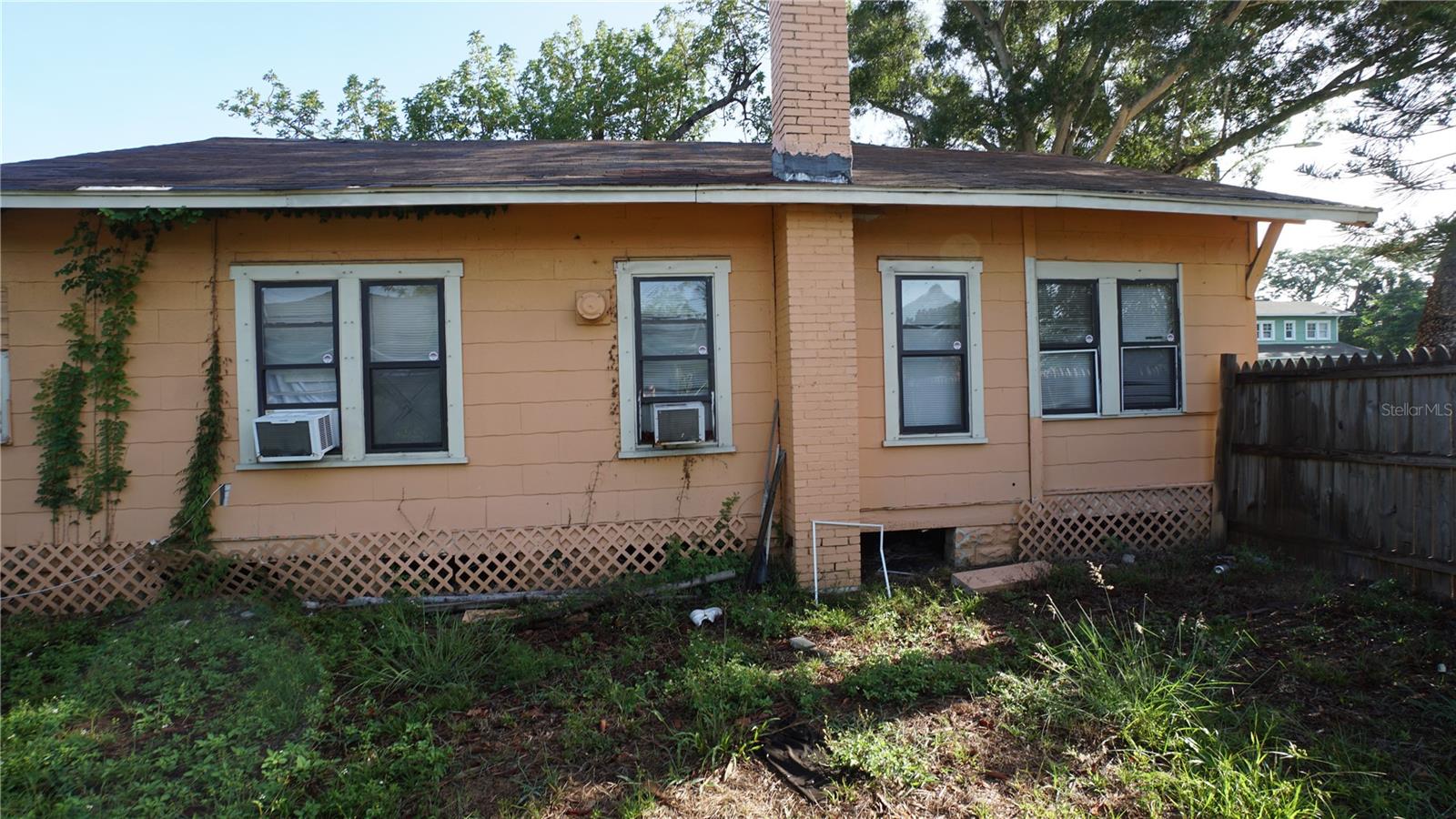 Photo 2 of Single family home for sale at 2135 44th Street S, Saint Petersburg, FL 33711 | MLS# TB8545507 | Listing updated on 2026-09-06