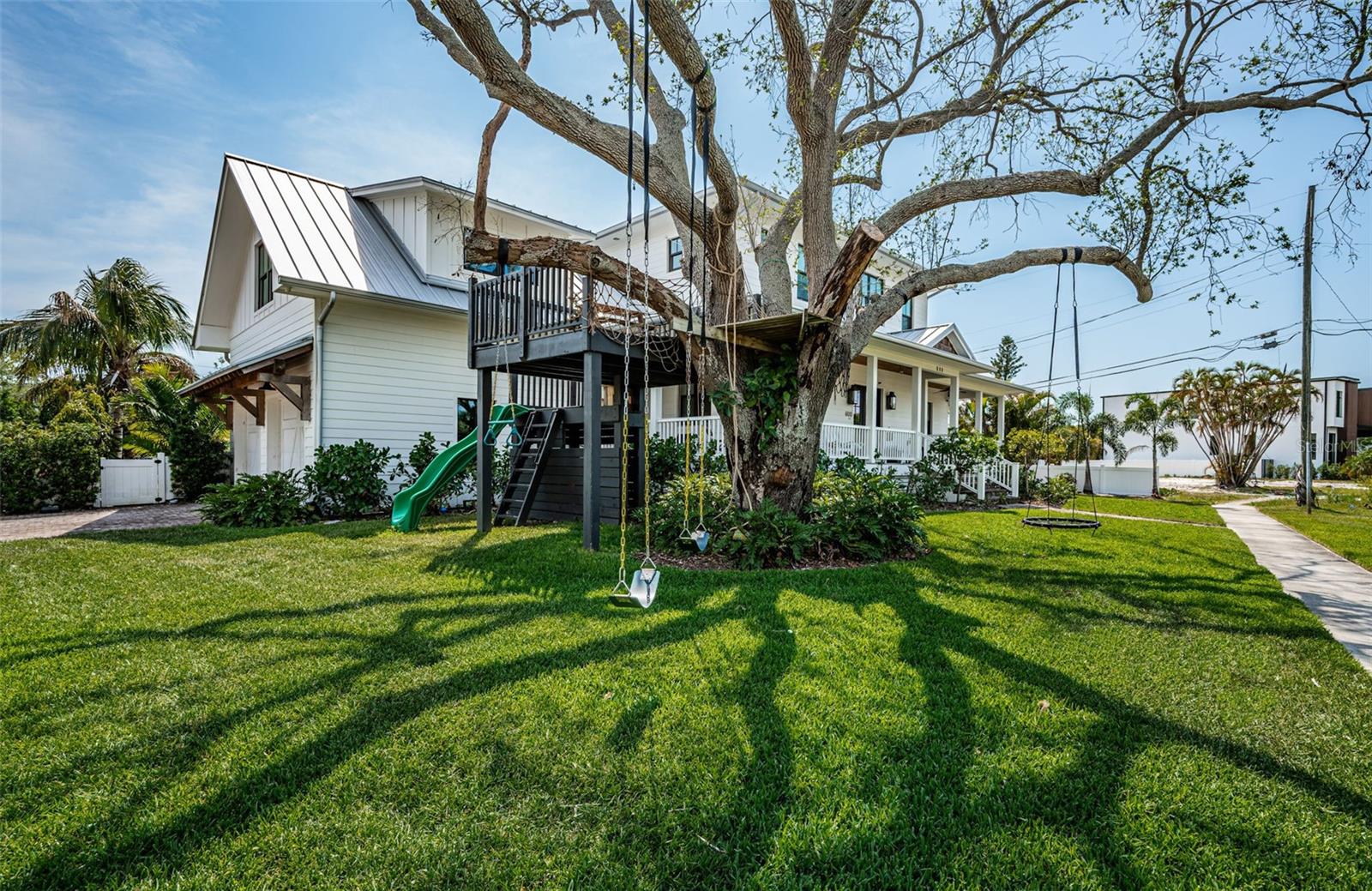 Photo 75 of Single family home for sale at 600 Alda Way Ne, Saint Petersburg, FL 33704 | MLS# TB8545536 | Listing updated on 2026-09-06