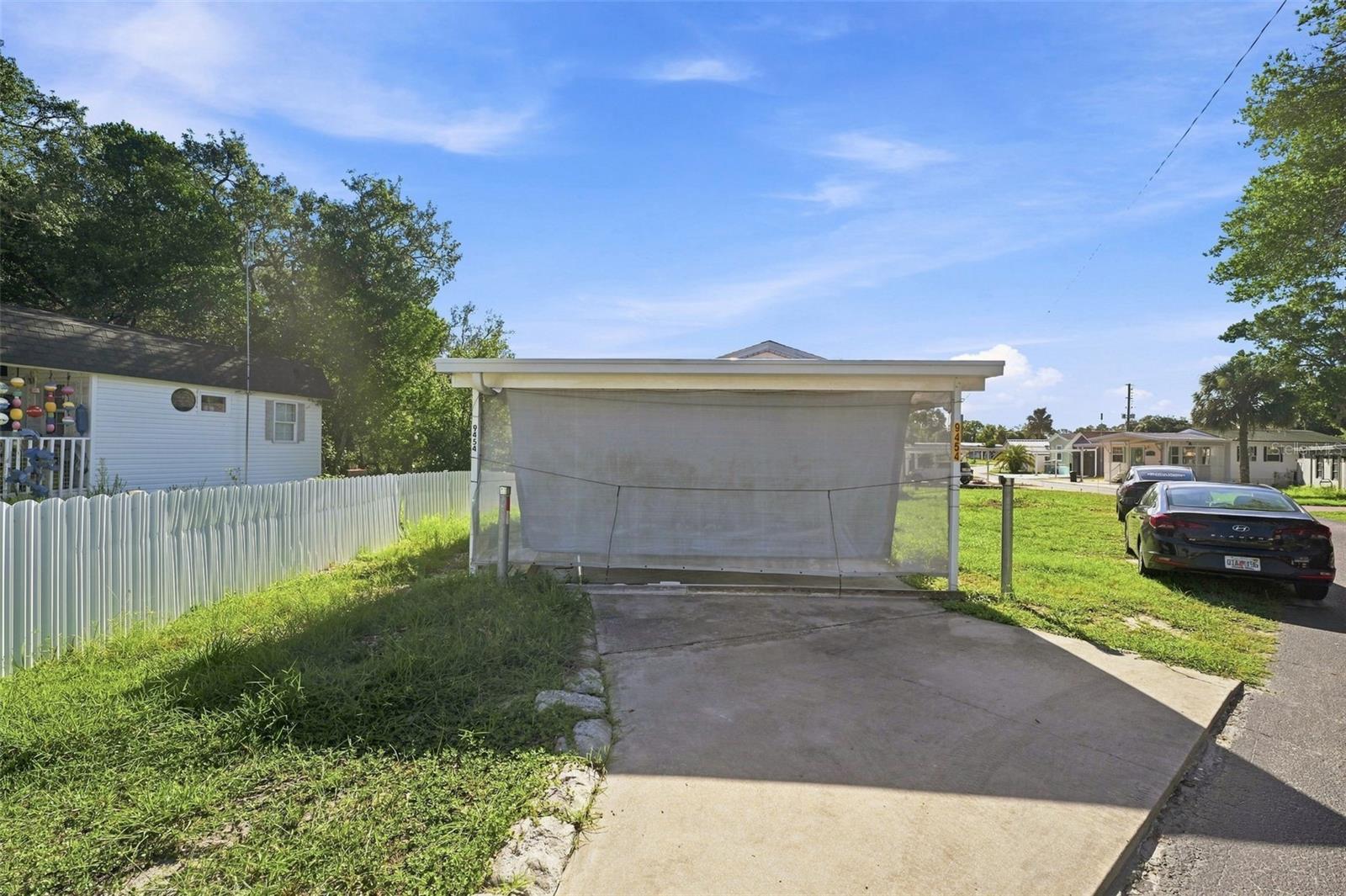 Photo 23 of Manufactured home for sale at 9454 Gray Fox Dr, Weeki Wachee, FL 34613 | MLS# W7889211 | Listing updated on 2026-09-05