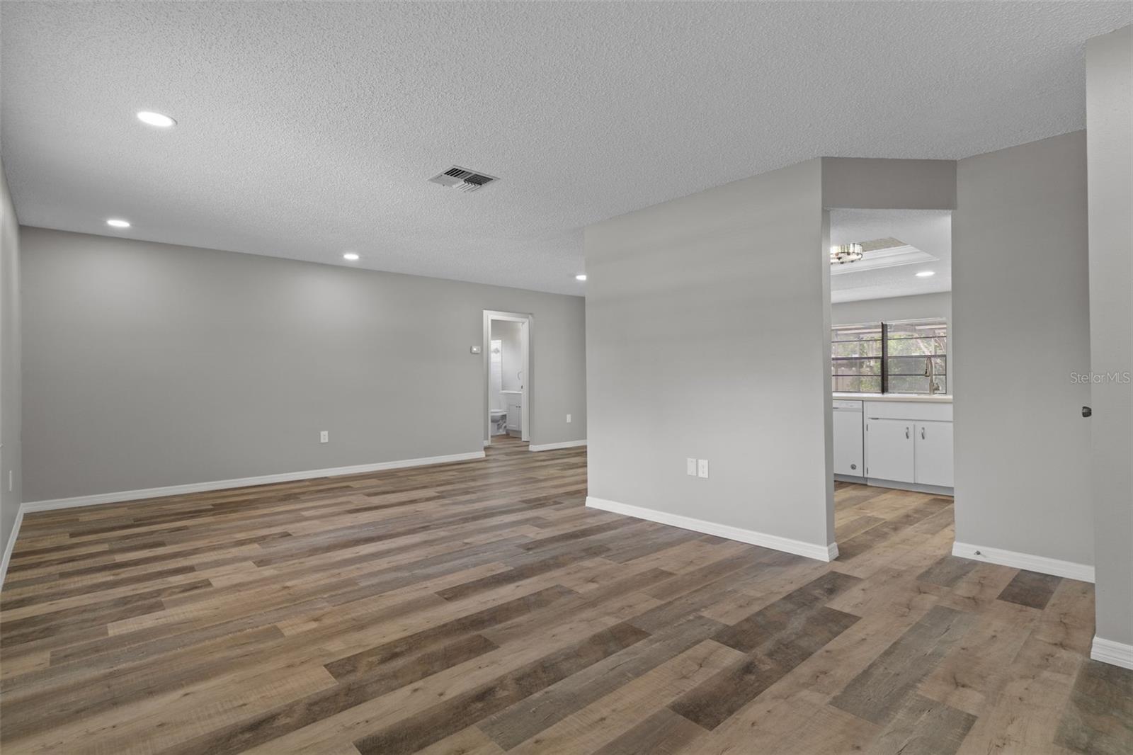 Photo 4 of Single family home for sale at 2357 Giovanni Ave, Spring Hill, FL 34608 | MLS# W7889214 | Listing updated on 2026-09-05