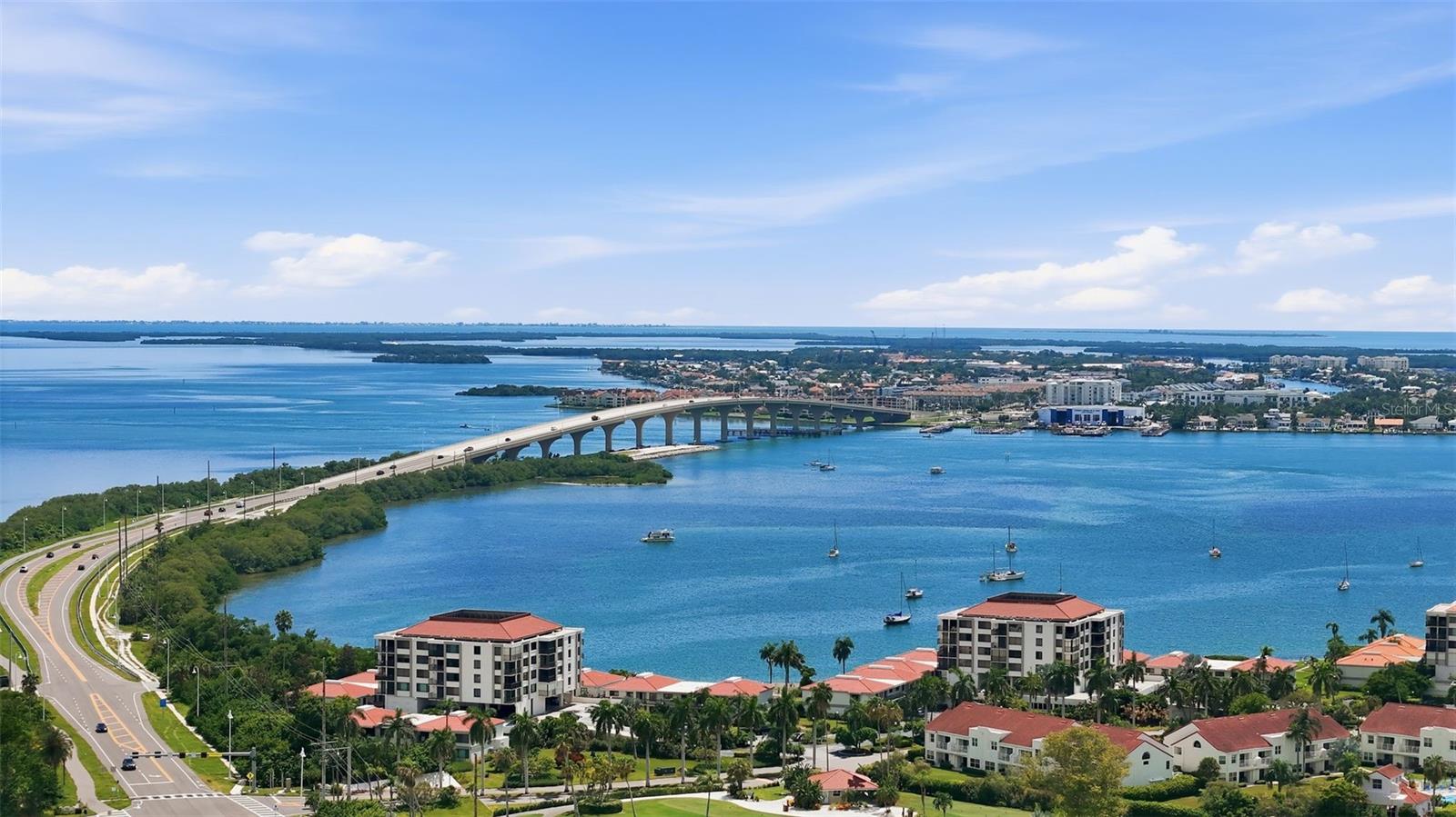 Listing Photo 2 - Condo for sale in building located at 6104 Palma Del Mar Blvd S, ST PETERSBURG, FL 33715 - Unit #112