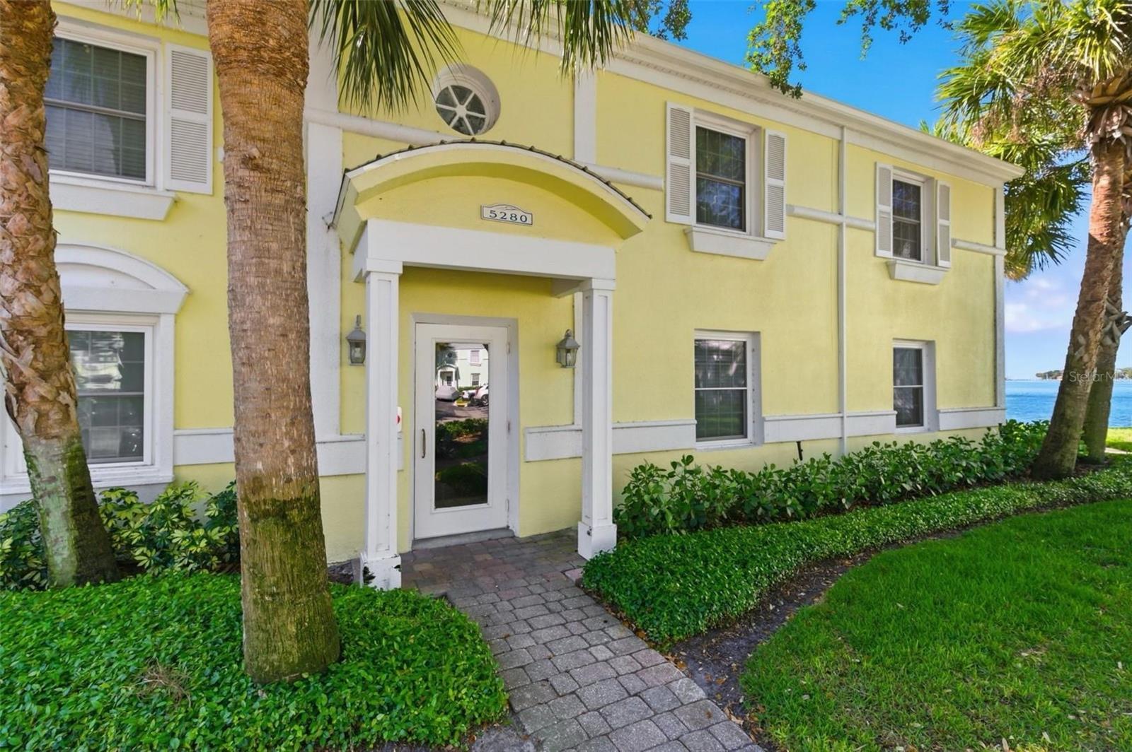 Photo 2 of Condo for sale at 5280 Coquina Key Dr Se #A, Saint Petersburg, FL 33705 | MLS# TB8545691 | Listing updated on 2026-09-05