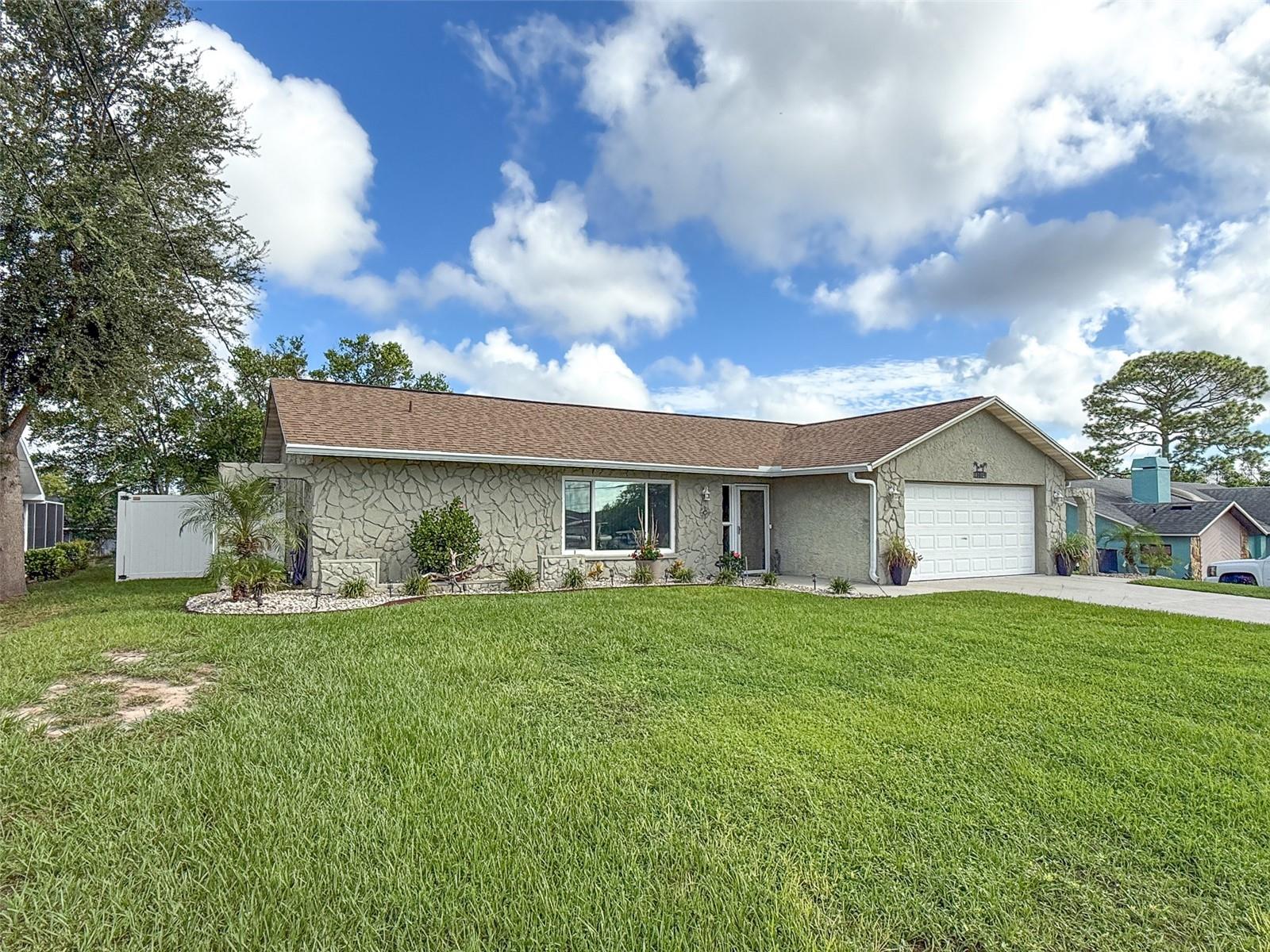 Photo 2 of Single family home for sale at 11019 Captain Dr, Spring Hill, FL 34608 | MLS# W7889225 | Listing updated on 2026-09-05