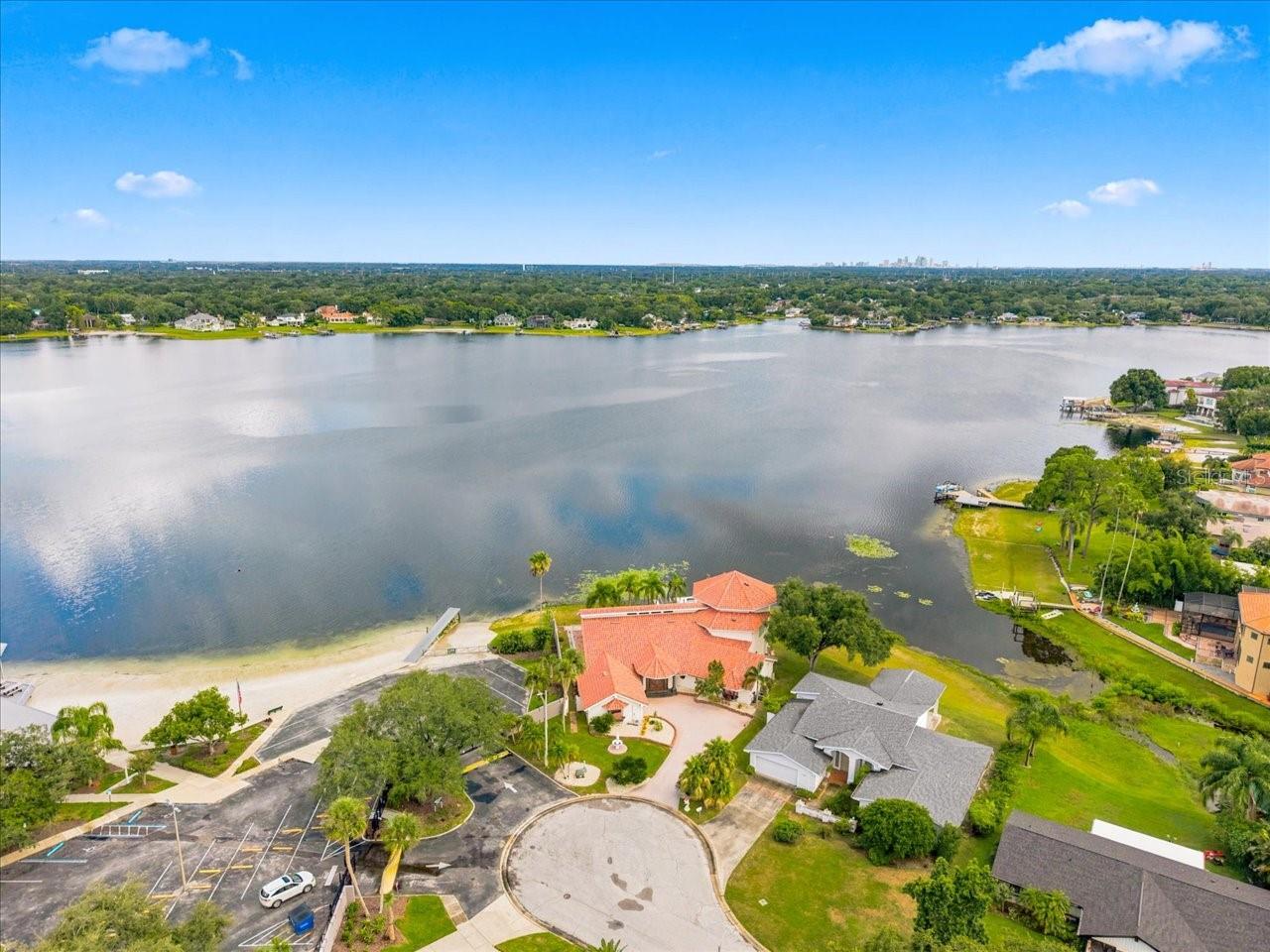 Photo 5 of Single family home for sale at 11609 Carrollwood Dr, Tampa, FL 33618 | MLS# TB8545837 | Listing updated on 2026-09-05