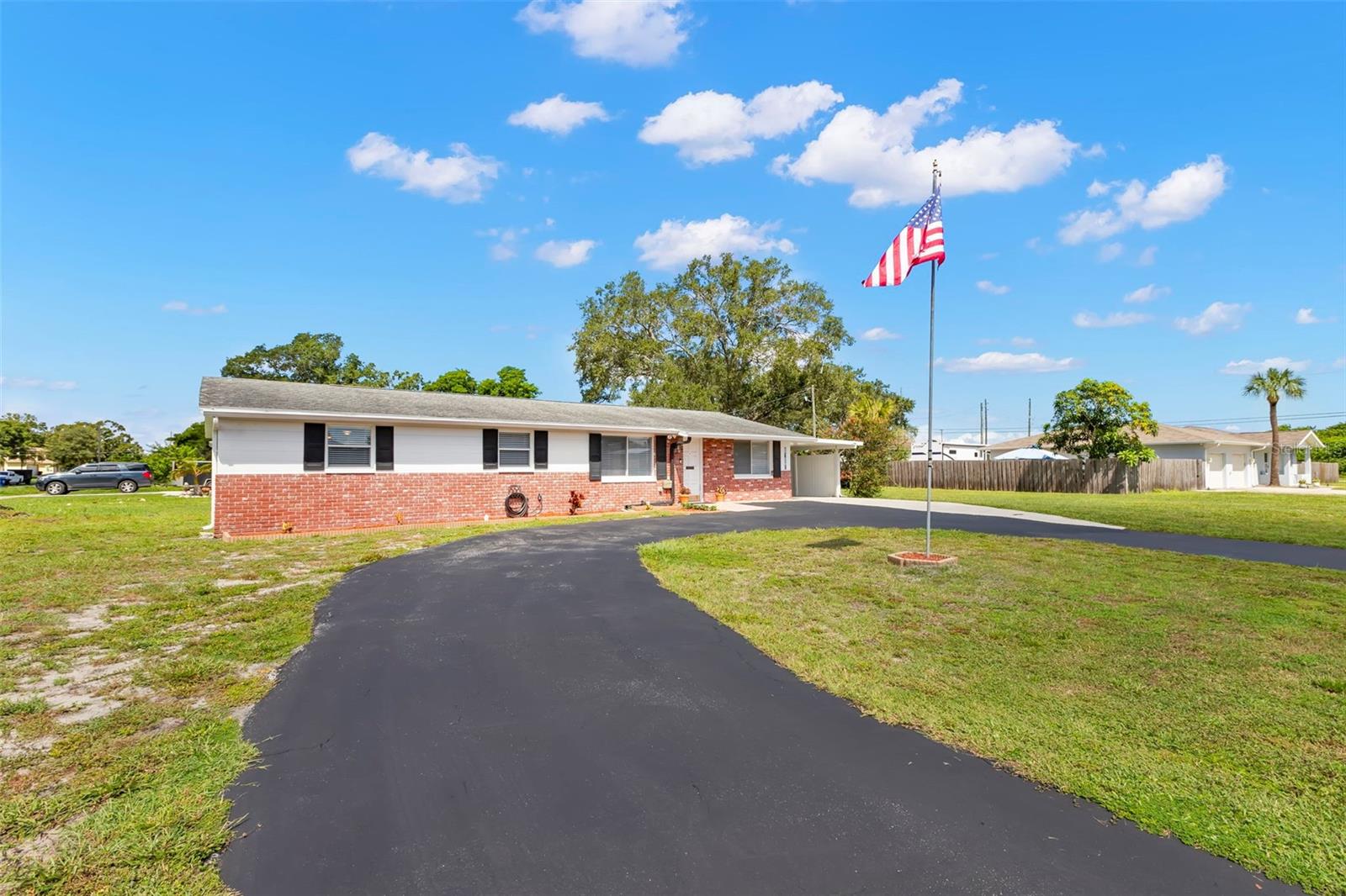 Photo 3 of Single family home for sale at 6100 Woodrow Wilson Blvd NE, Saint Petersburg, FL 33703 | MLS# TB8545895 | Listing updated on 2026-09-05