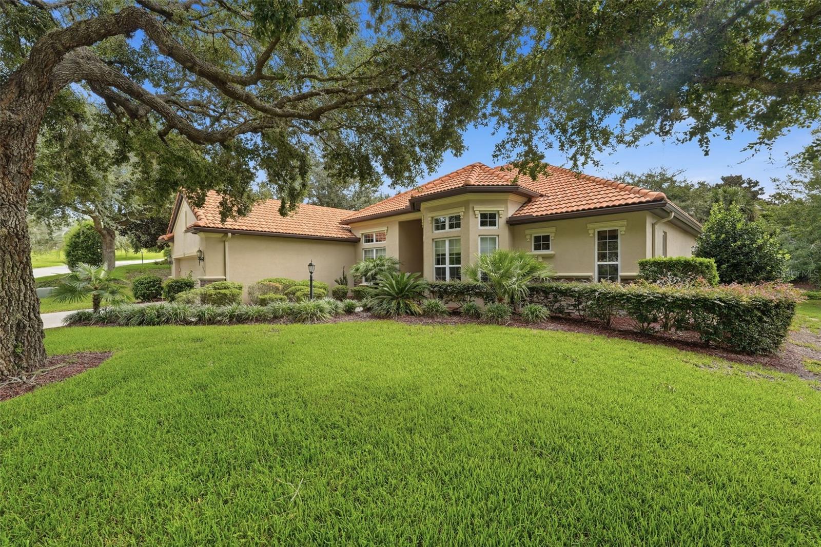 Photo 4 of Single family home for sale at 1910 N Eagle Chase Dr, Hernando, FL 34442 | MLS# OM731765 | Listing updated on 2026-09-05