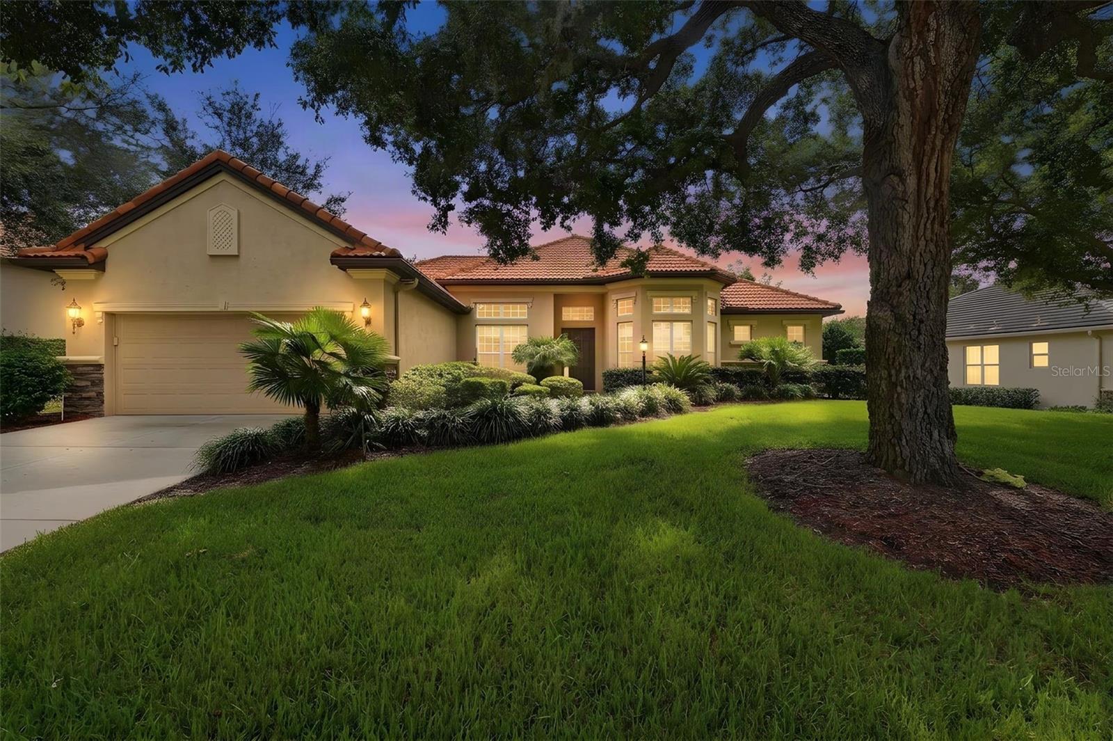Photo 3 of Single family home for sale at 1910 N Eagle Chase Dr, Hernando, FL 34442 | MLS# OM731765 | Listing updated on 2026-09-05