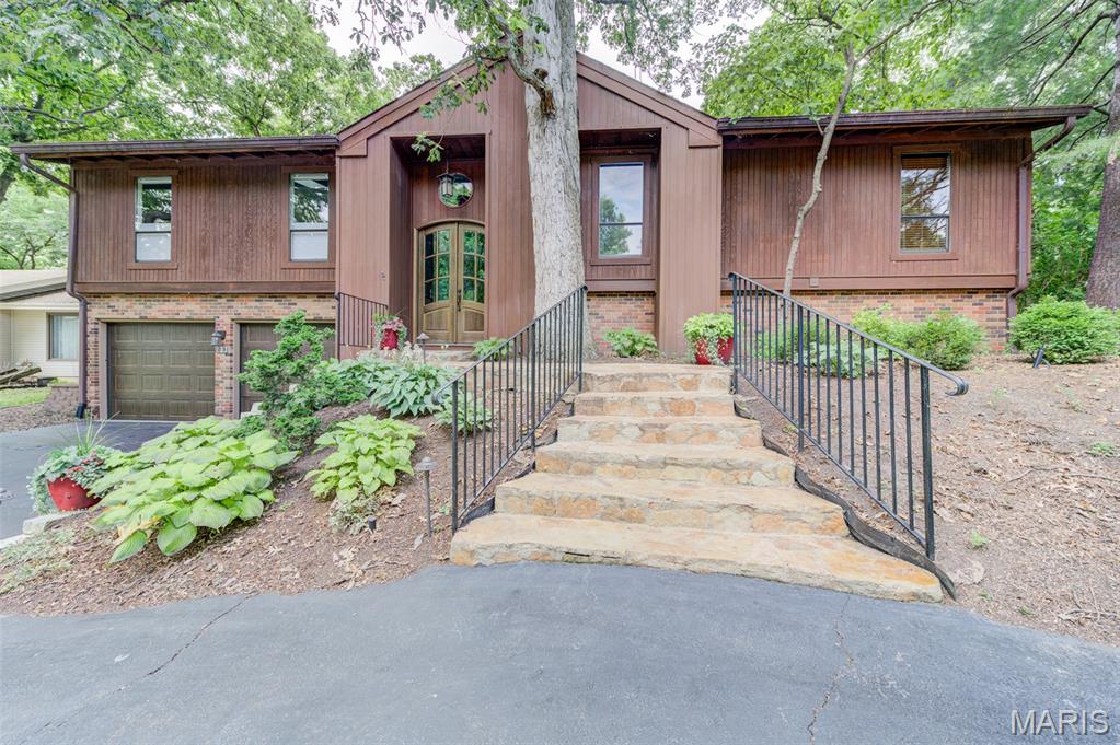 Homes for sale in Lake Saint Louis, MO | 23 Marquette Dr, Lake Saint Louis, MO 63367 | MLS# MIS25034925