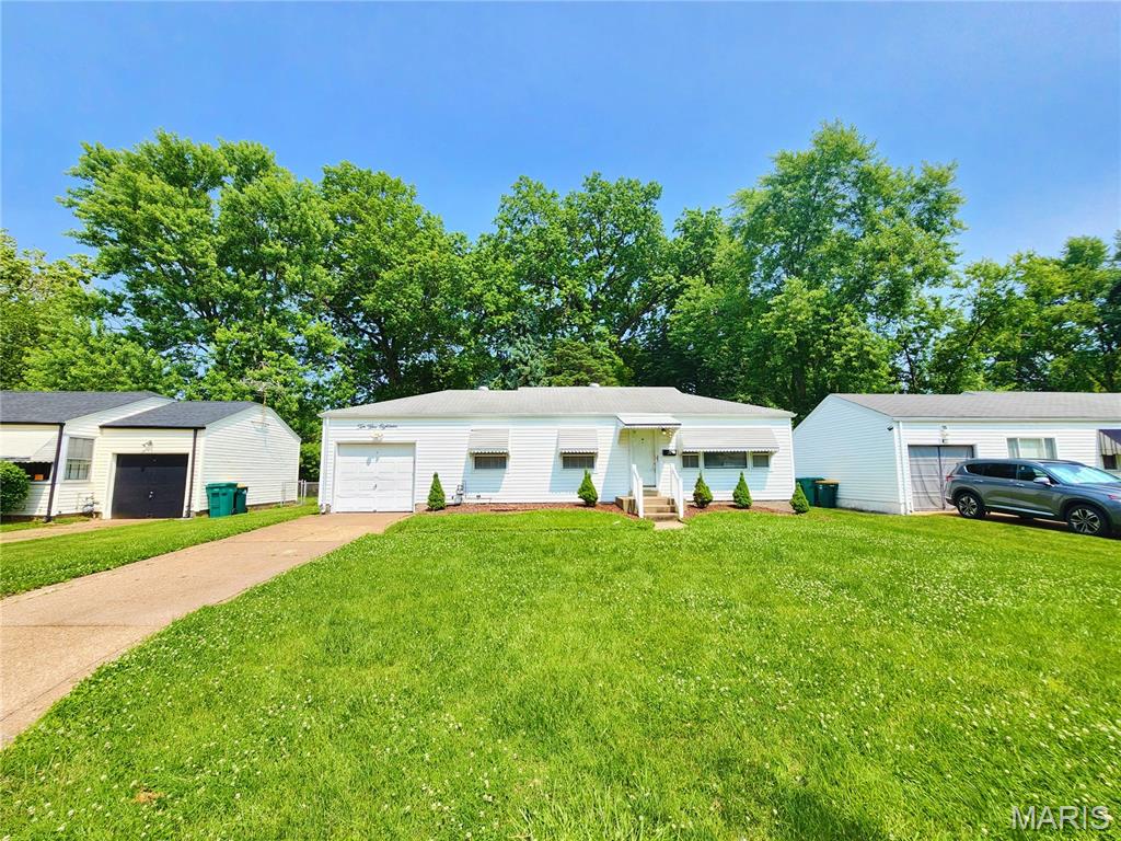 Homes for sale in Saint Louis, MO | 10518 Ewell Dr, Saint Louis, MO 63137 | MLS# MIS25035600