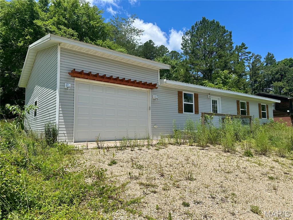 Homes for sale in Van Buren, MO | 1702 Elm, Van Buren, MO 63965 | MLS# MIS25038996